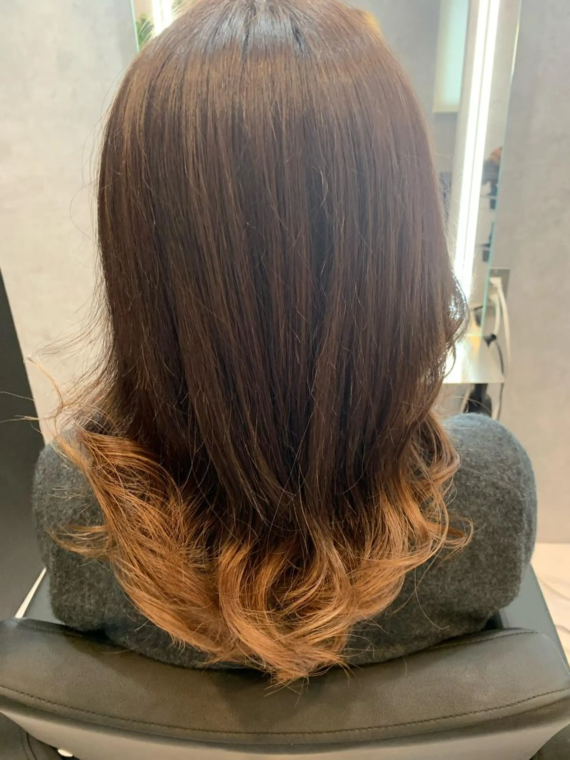 セミロング カラー 透明感/ブリーチ縮毛 /髪質改善/星野純一のヘアスタイル