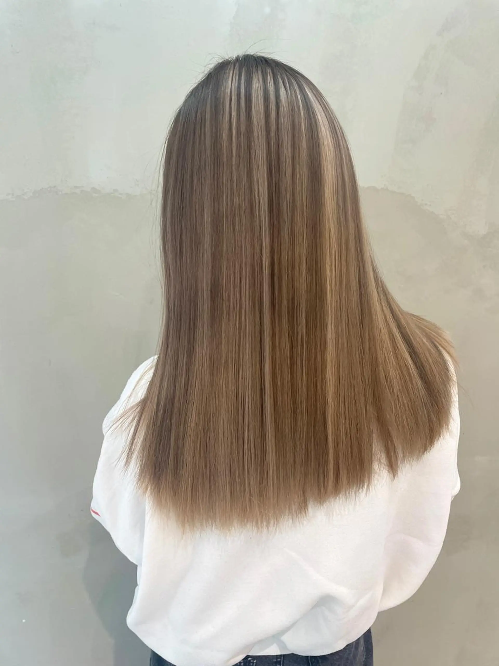 ロング カラー EMANONアザレア梅田所属・堤 麻衣子のヘアスタイル