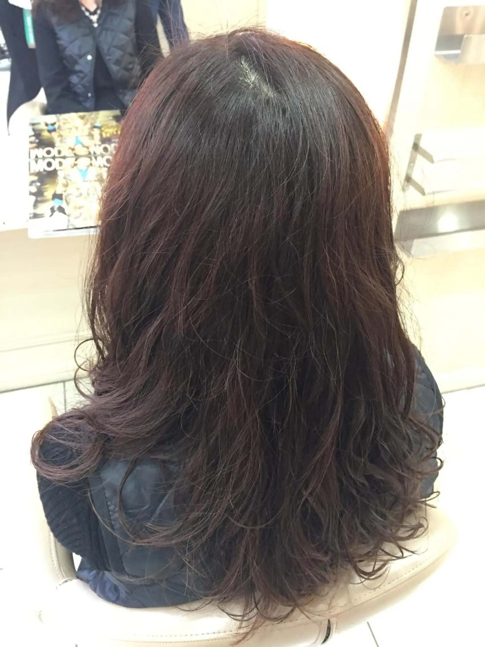 ロング パーマ 吉岡 三四朗のヘアスタイル