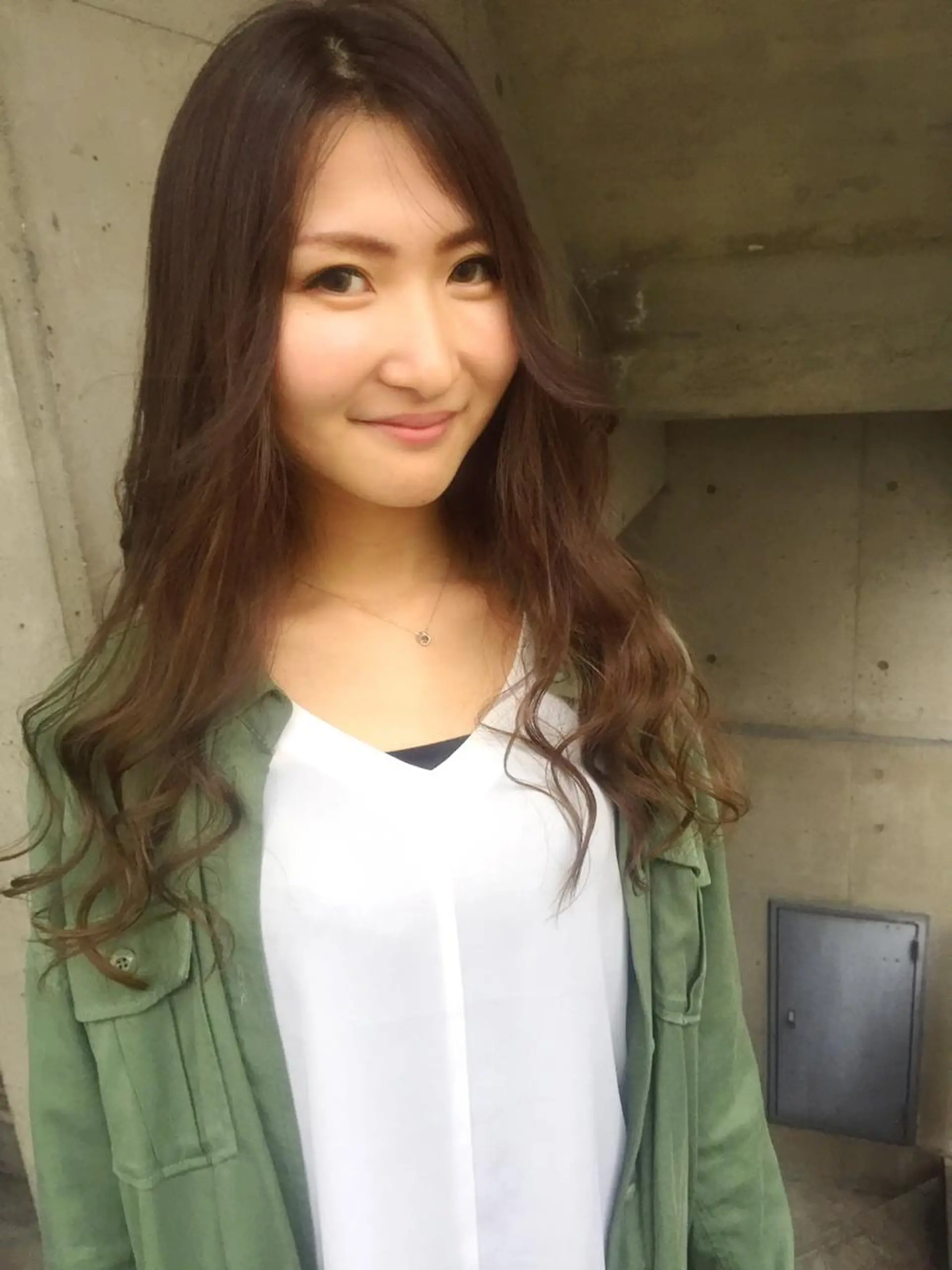 ロング カラー パーマ ヘアアレンジ アディクシーカラー アッシュ シルバー シルバーアッシュ 外国人風カラー 成松 勇治のヘアスタイル