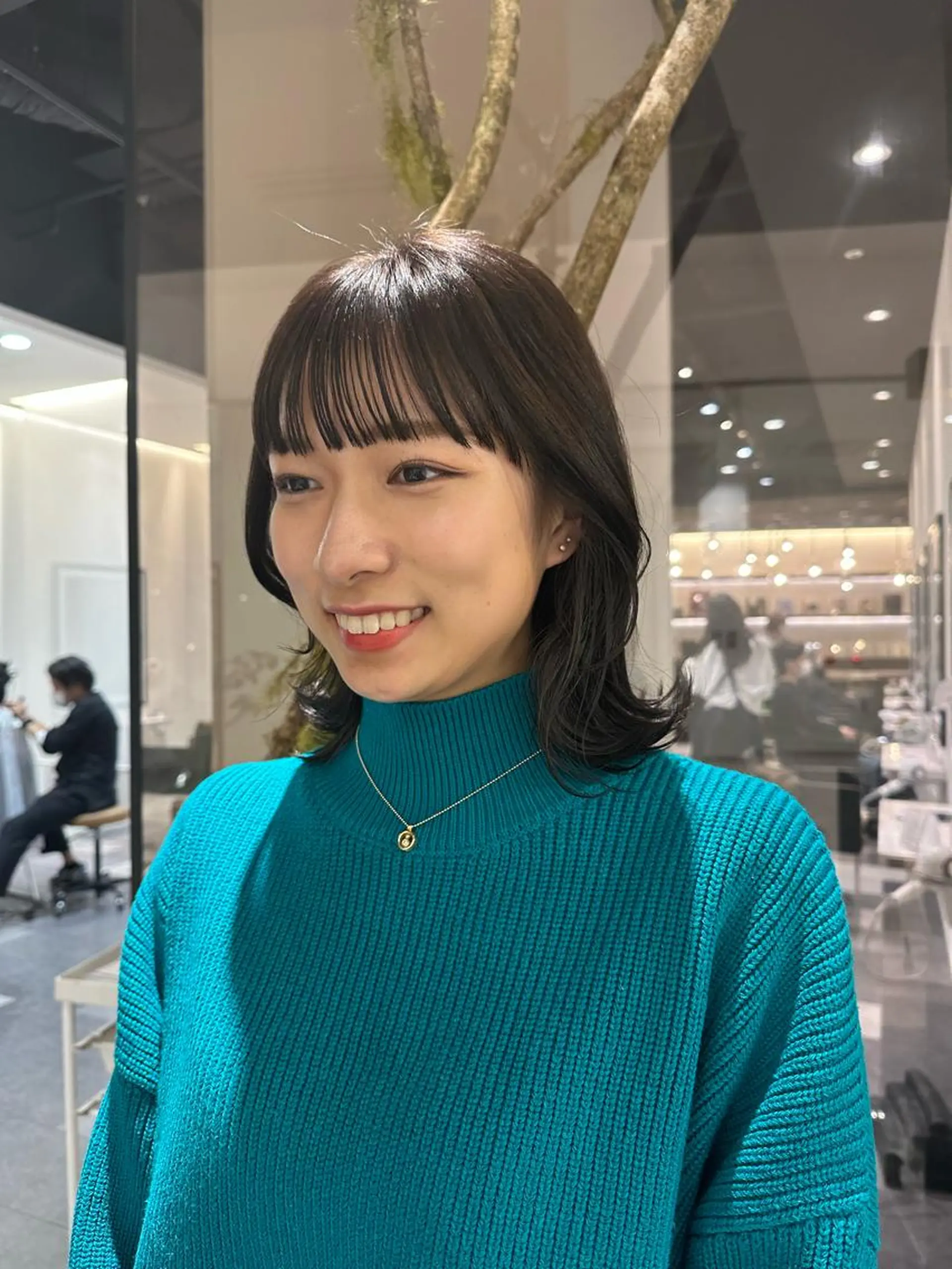 ミディアム カラー ミディアムパーマ ブリーチ イヤリングカラー ハイライトカラー インナーカラー 巻ける縮毛矯正/艶 カラーchika🩵のヘアスタイル