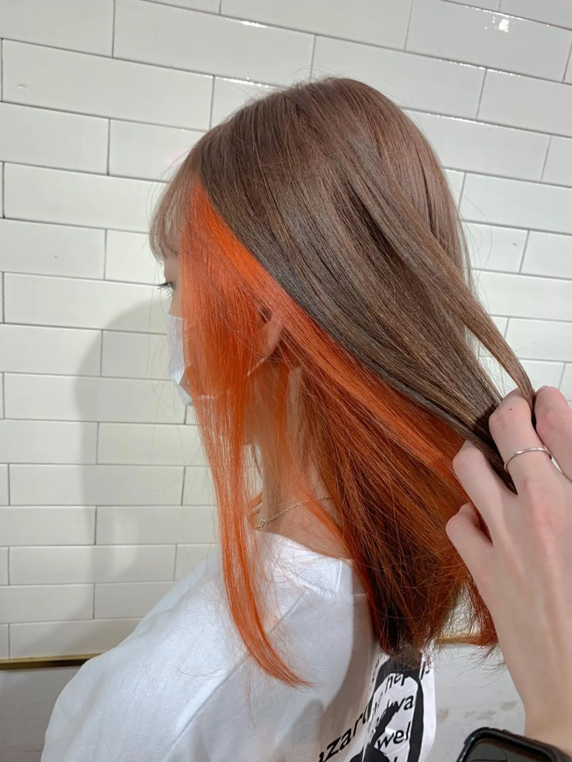 セミロング カラー ヘアアレンジ ブリーチ ケアブリーチ オレンジ ヘアカラー トリートメント 🦋レイヤーカット ミドリカワ🦋のヘアスタイル