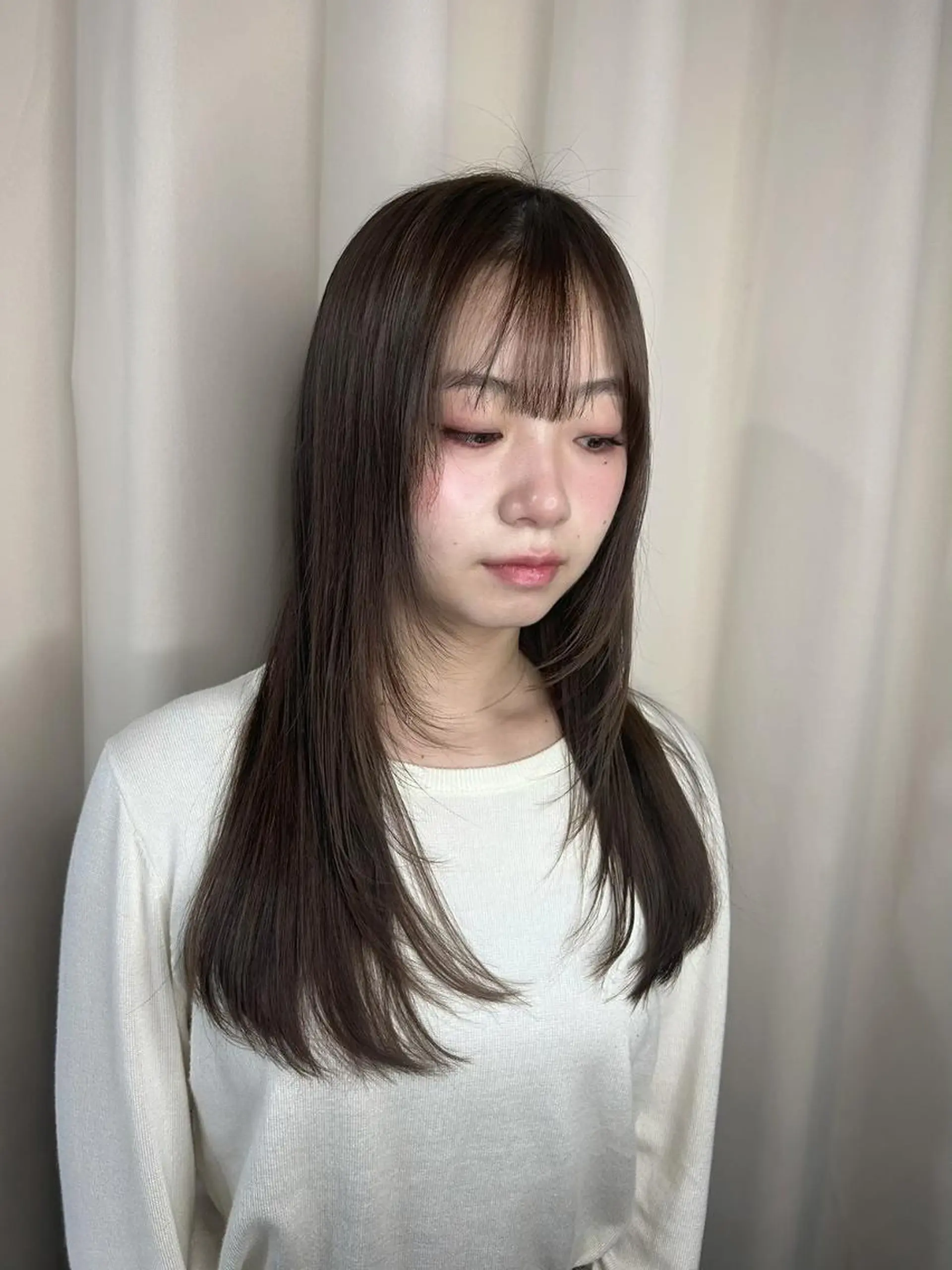 ロング 韓国風ヘア レイヤーカット カット ハイトーン×艶カラー 🤍MIZUKIのヘアスタイル