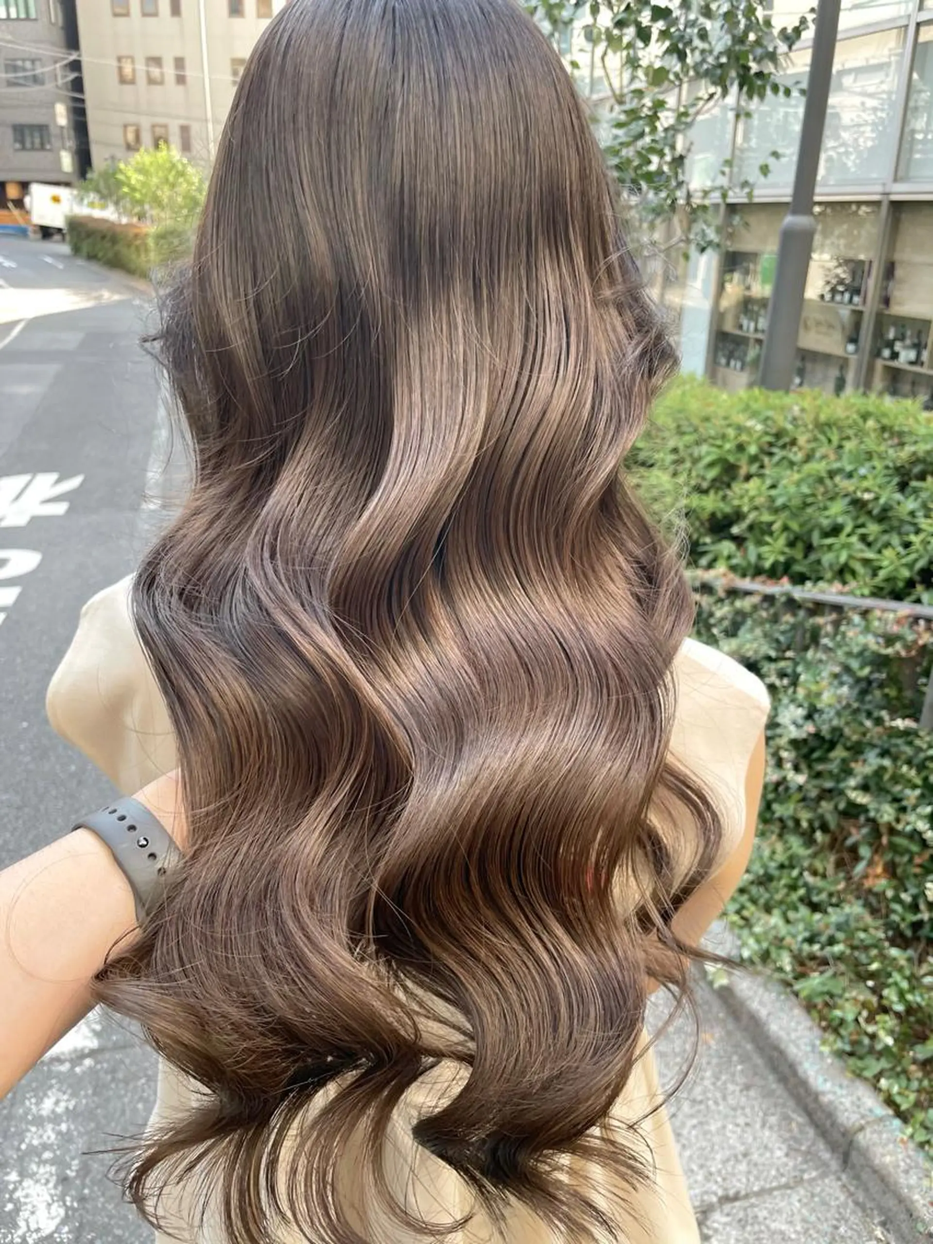 ロング カラー 寺山 佳貴のヘアスタイル