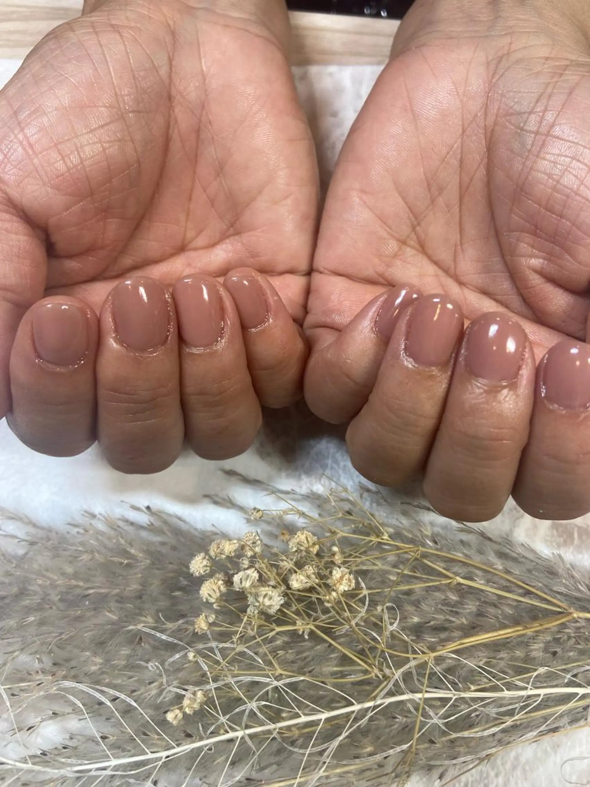 ミディアム ネイル オフィスネイル ワンカラーネイル ハンドネイル ネイルサロン ステラのネイルデザイン