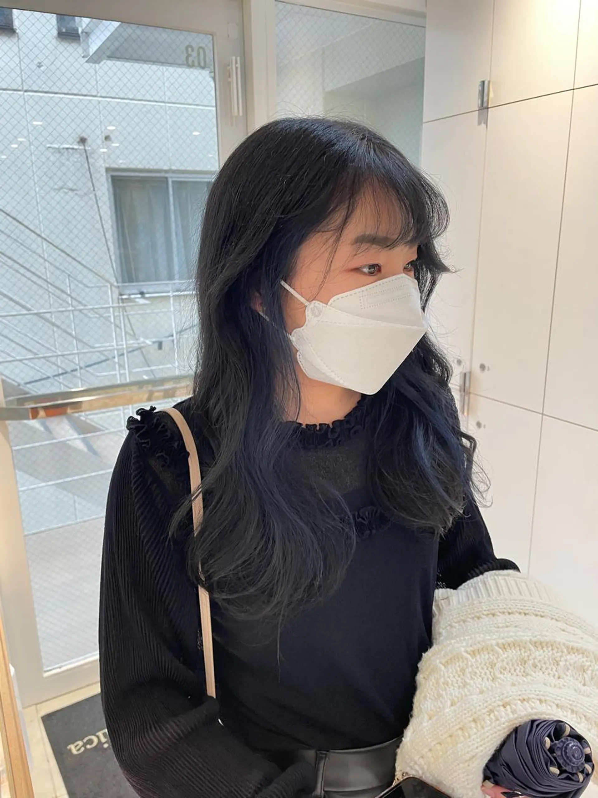 ロング カラー ヘアアレンジ 黒髪 ブルーカラー ブルーブラック インナーカラー ネイビーカラー ヘアカラー トリートメント ヘッドスパ ヘアセット 艶髪✨寒色カラー✨ 翁長孝輔のヘアスタイル