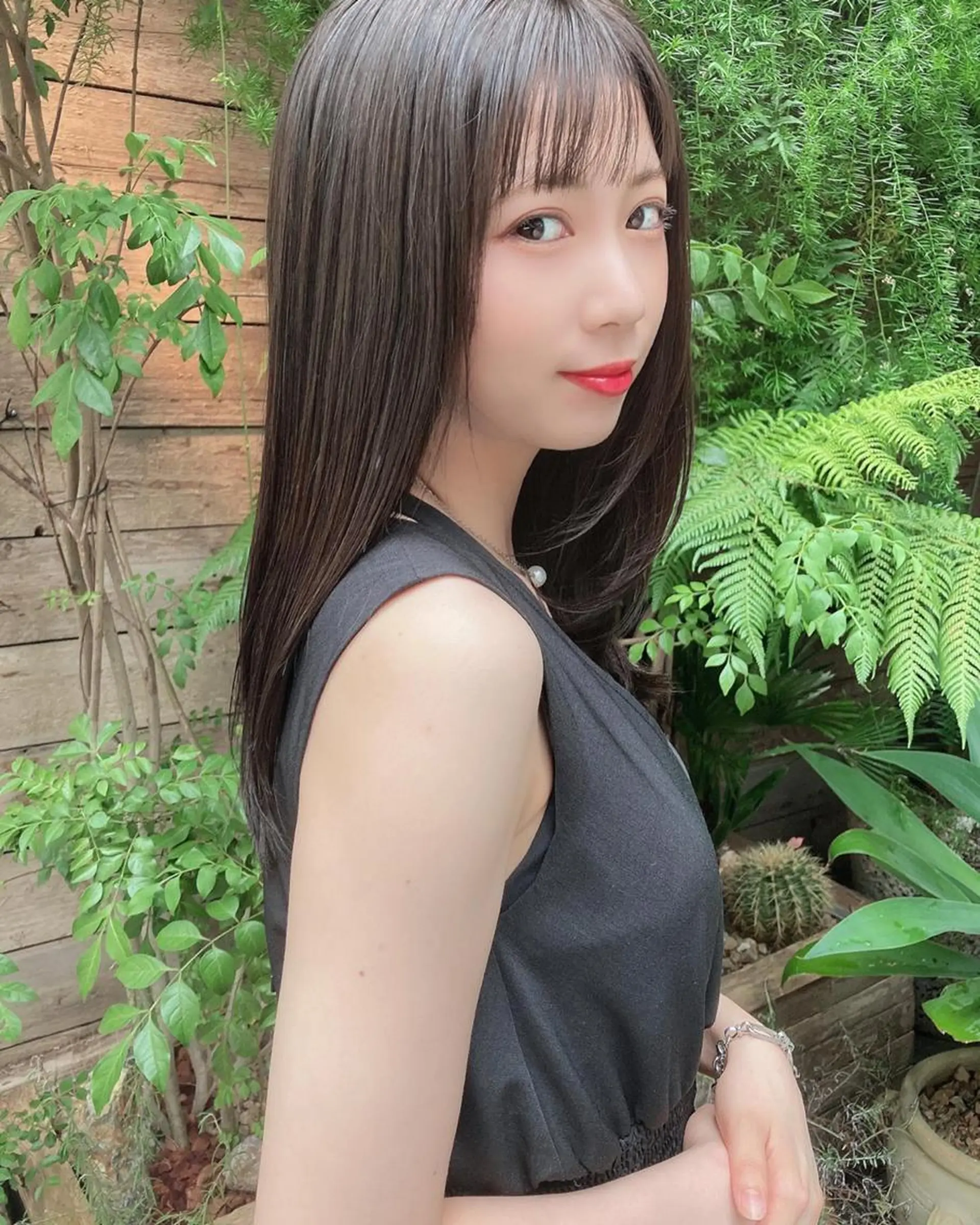 ミディアム カラー ヘアアレンジ 黒髪 ハイライトカラー くせ毛 顔まわりレイヤー ハイライト 韓国/髪質改善💘 櫻井かれんのヘアスタイル