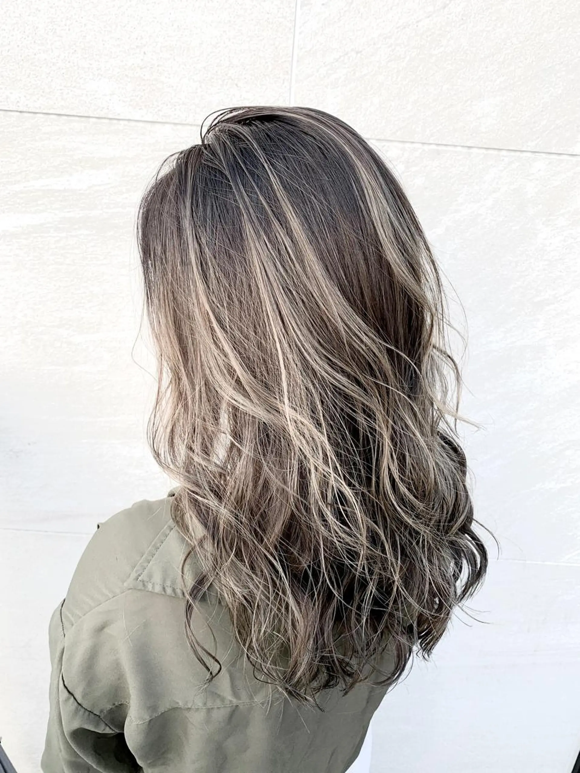 ロング 韓国レイヤーカット KOUKIのヘアスタイル