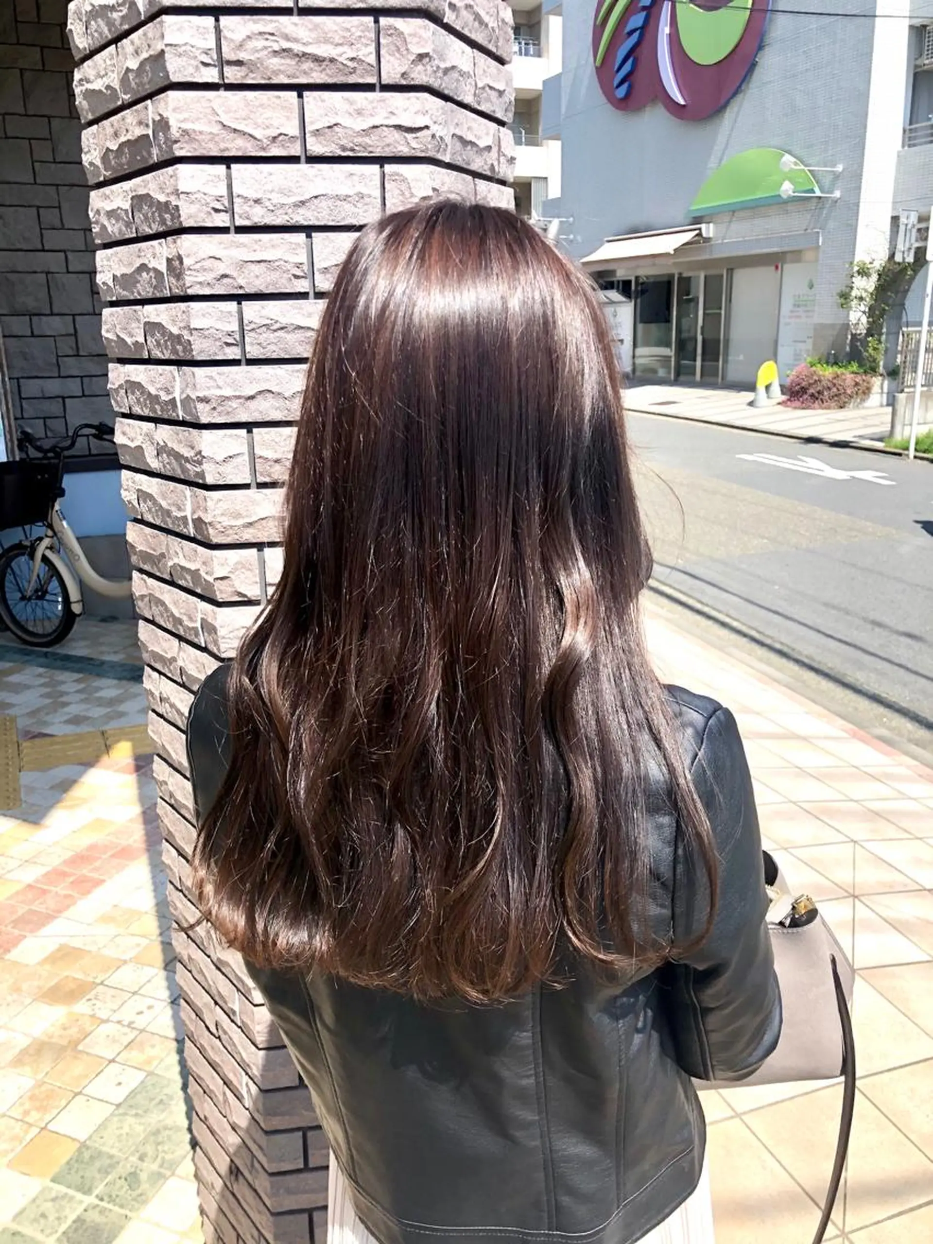 ミディアム La fith hair rond 立川店所属・kyosuke. 艶カラー/ブリーチのヘアスタイル