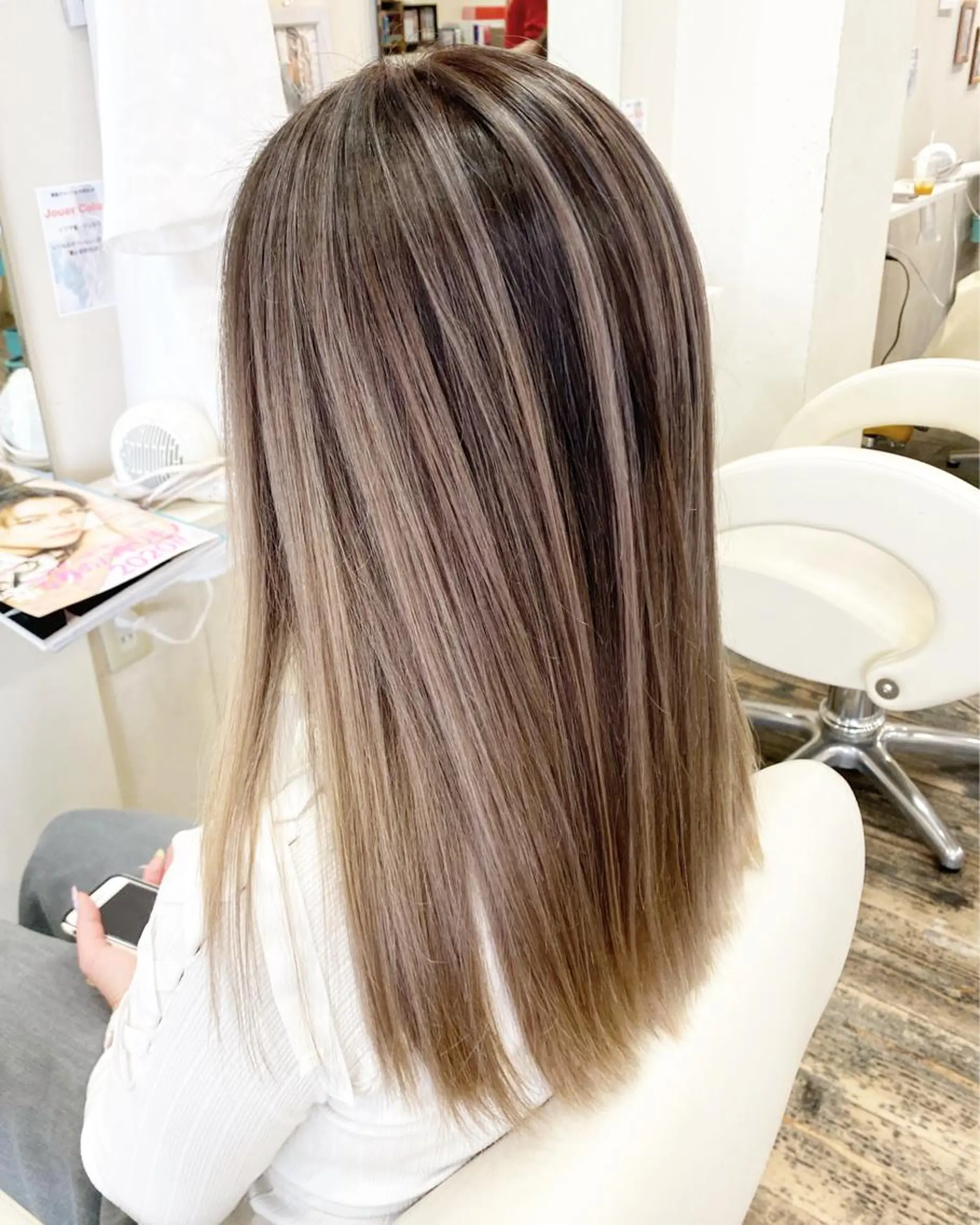 セミロング カラー バレイヤージュ レイヤーカット ハルカ/透け感カラー /顔周りレイヤーのヘアスタイル