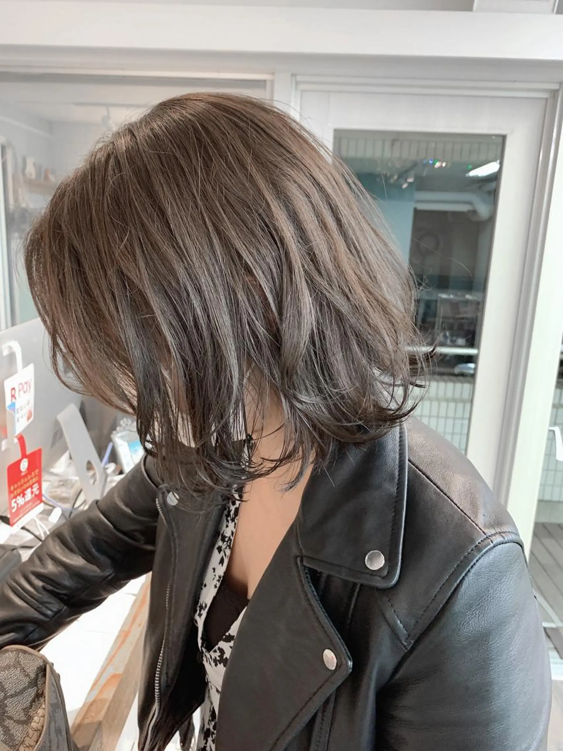 ショート カラー グレージュ salowin 原宿店所属・髪質改善ULTOWA 縮毛矯正モリムラのヘアスタイル