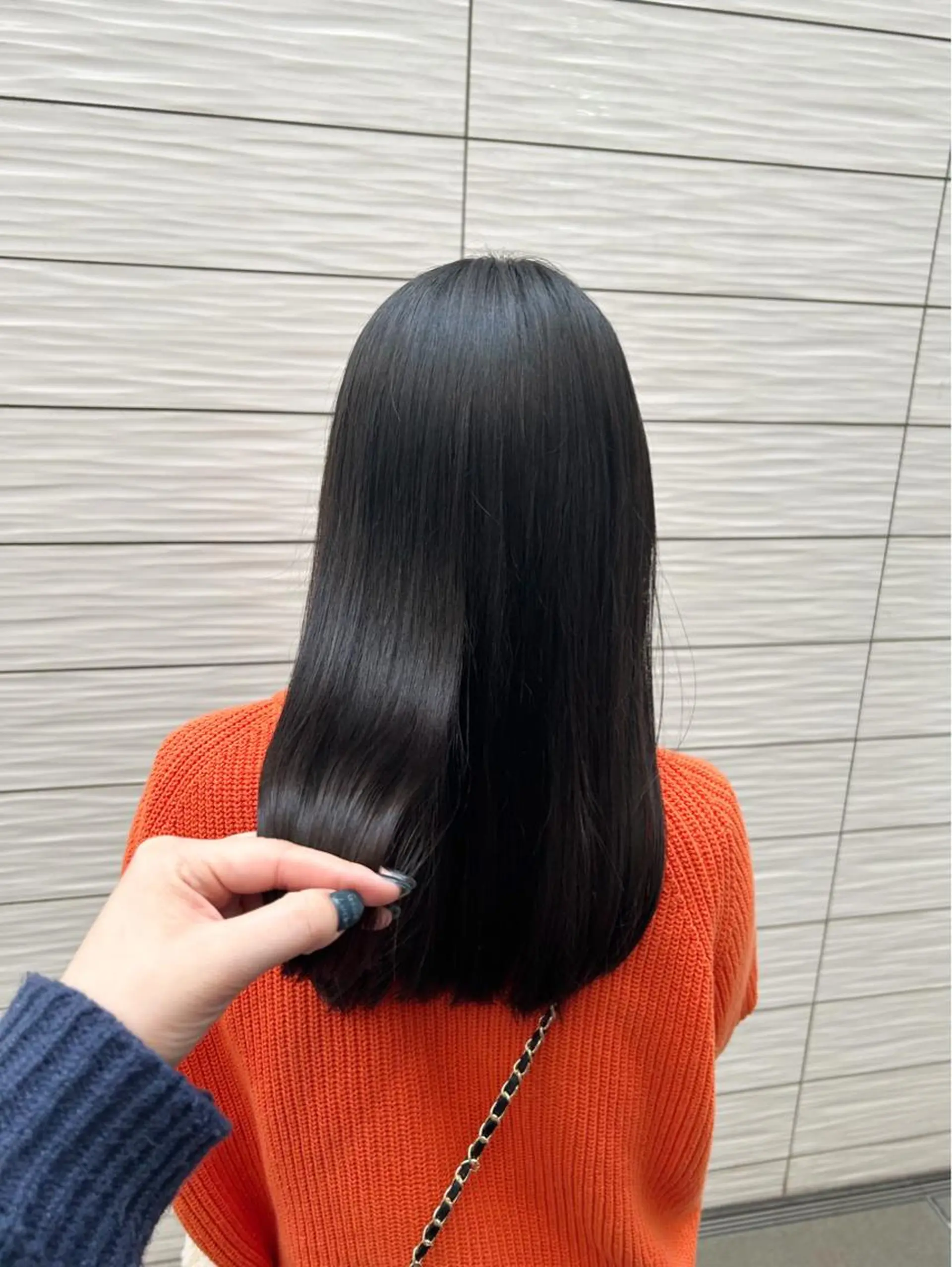 セミロング 縮毛矯正 透明感カラー/ 髪質改善✨️💞萌愛のヘアスタイル