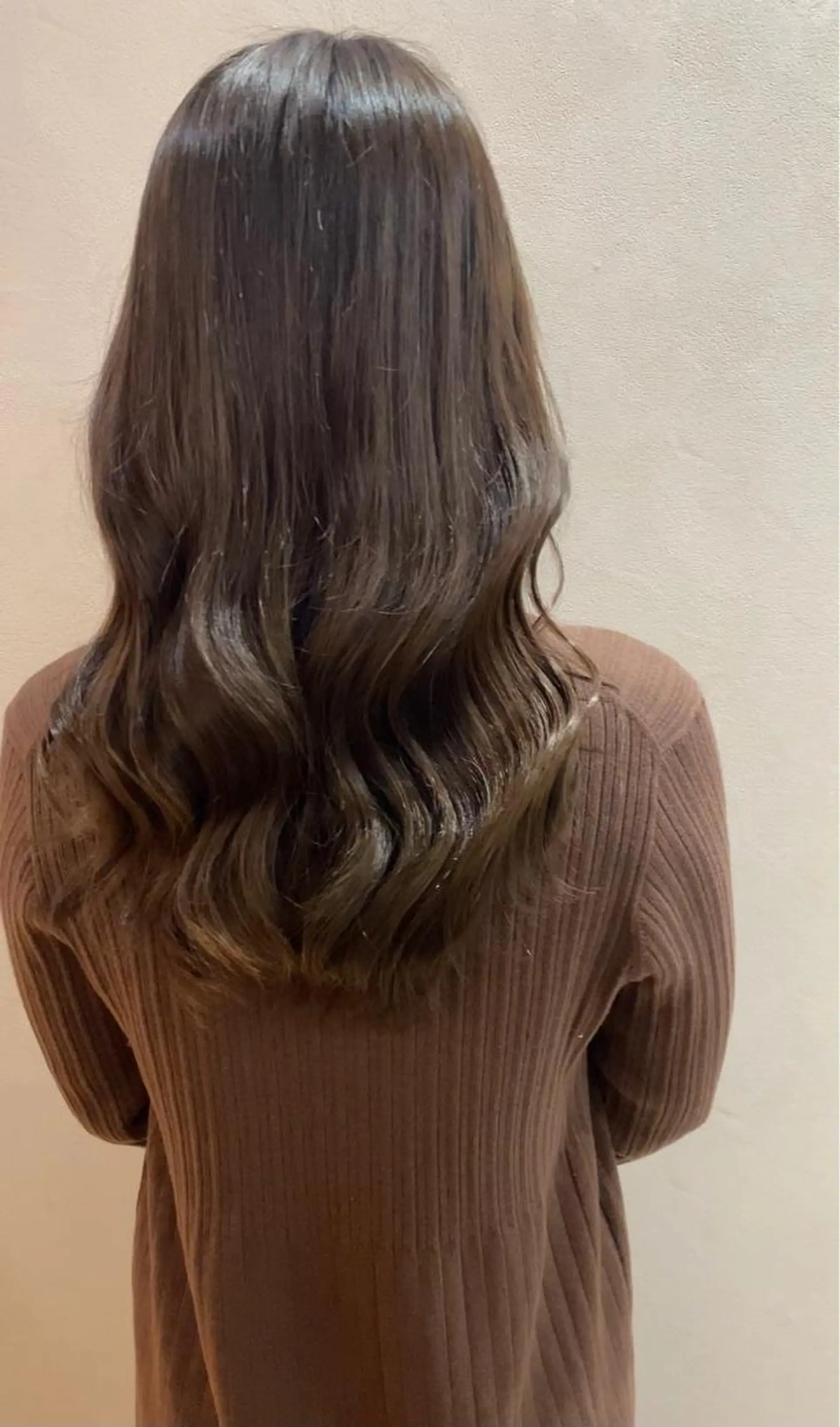 ミディアム カット ヘアカラー トリートメント トップスタイリスト 江口 稜亮のヘアスタイル