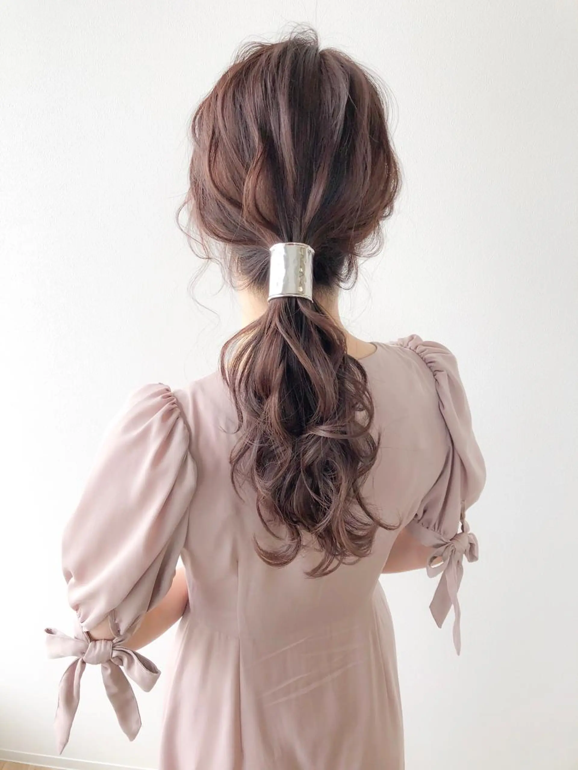 ロング カラー ヘアアレンジ ポニーテール ピンクカラー autre所属・大久保 ひでなりのヘアスタイル