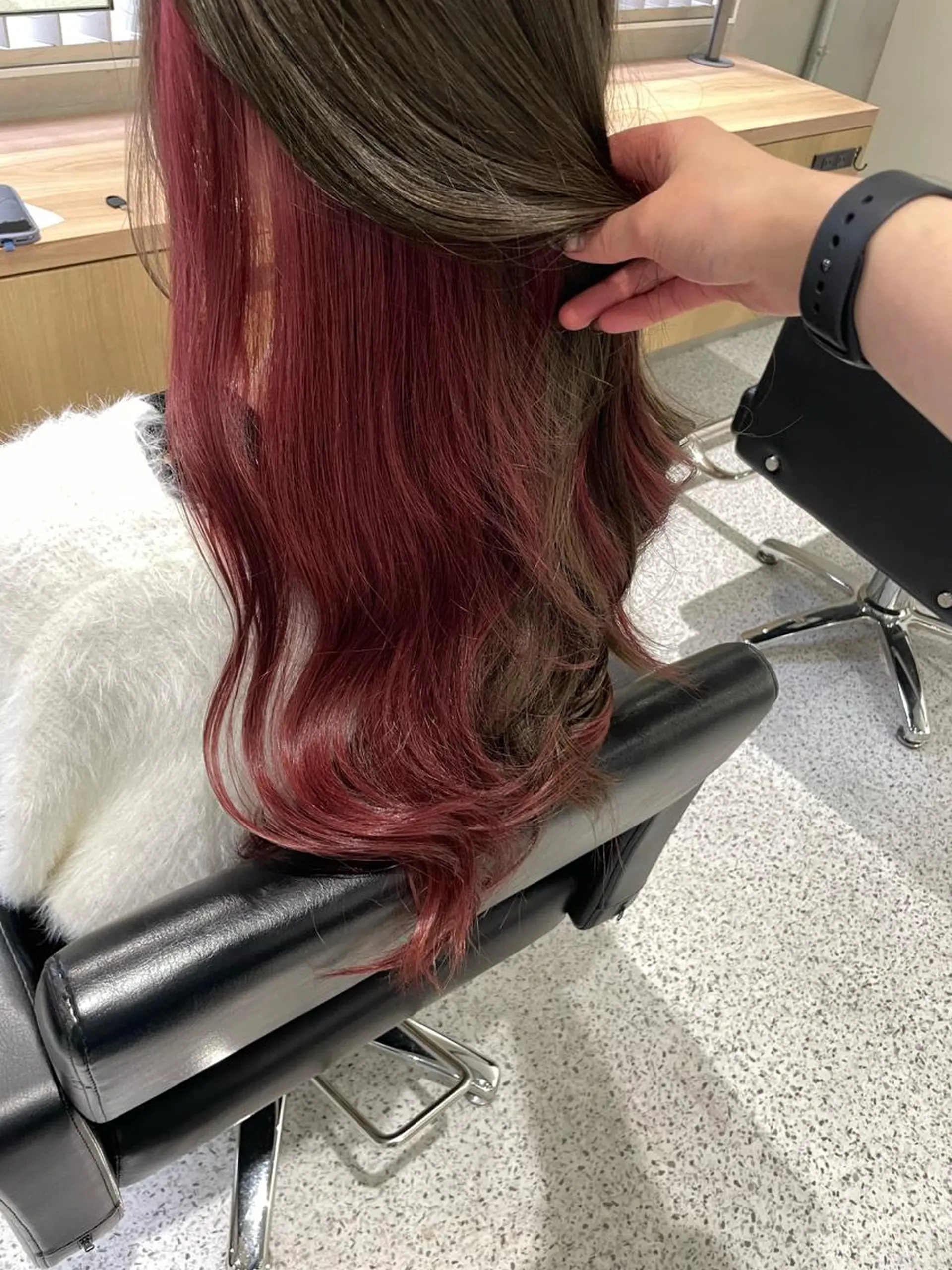 ロング カラー ブリーチ ケアブリーチ インナーカラー ピンクカラー ブリーチ/ハイトーン 艶カラー/ユリナのヘアスタイル