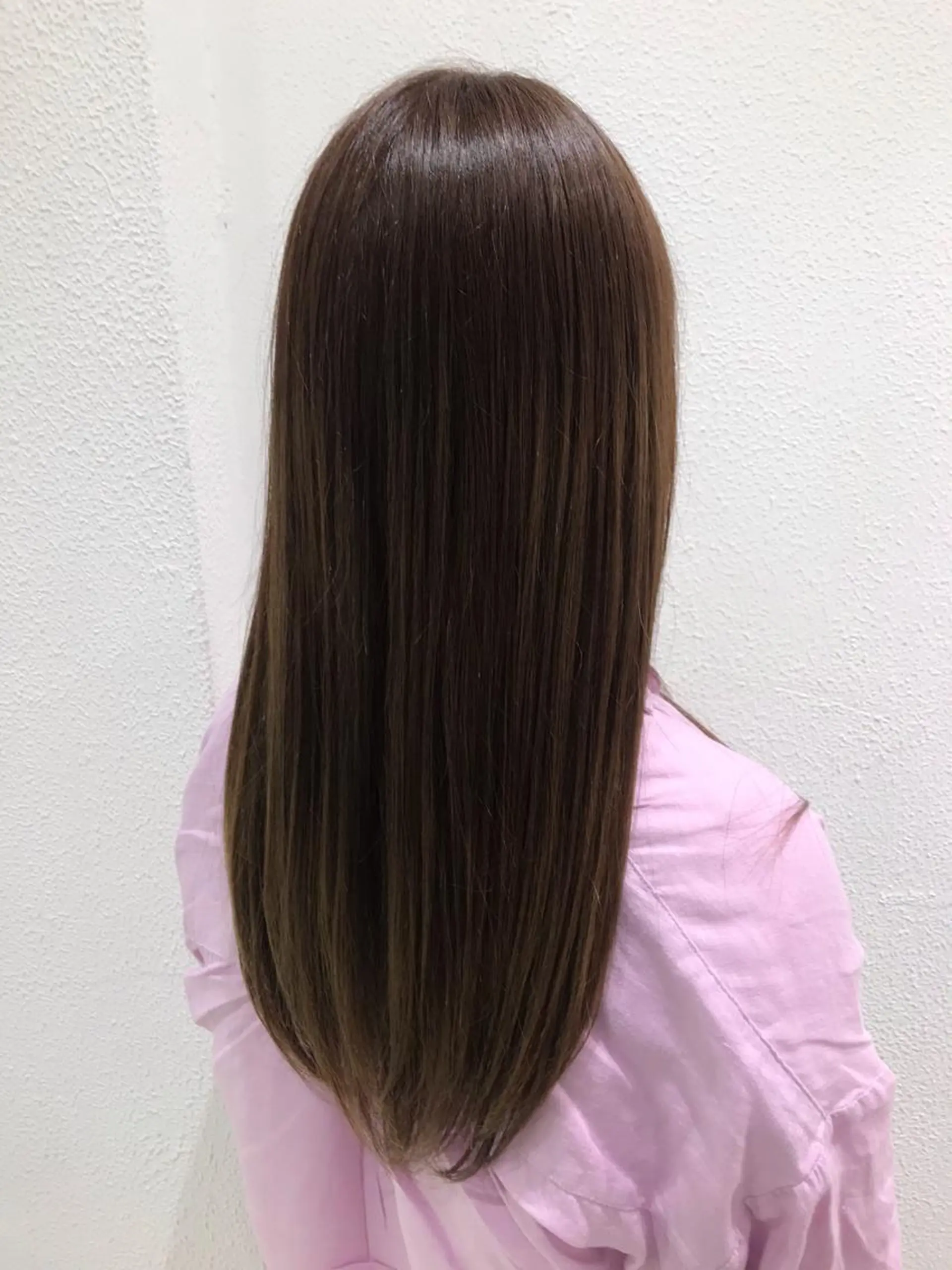 セミロング カラー パーマ 縮毛矯正 トリートメント ウエモト　タク ショート/レイヤーのヘアスタイル