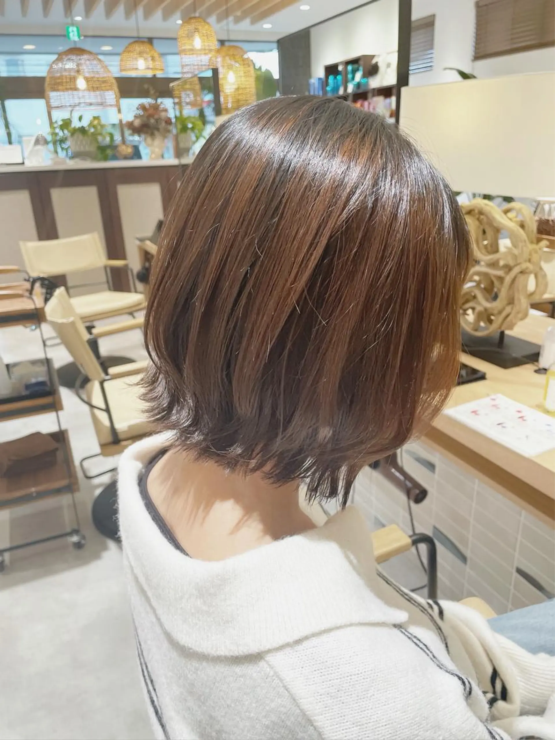 ショート ボブ 外ハネヘア カット 高木 櫻のヘアスタイル