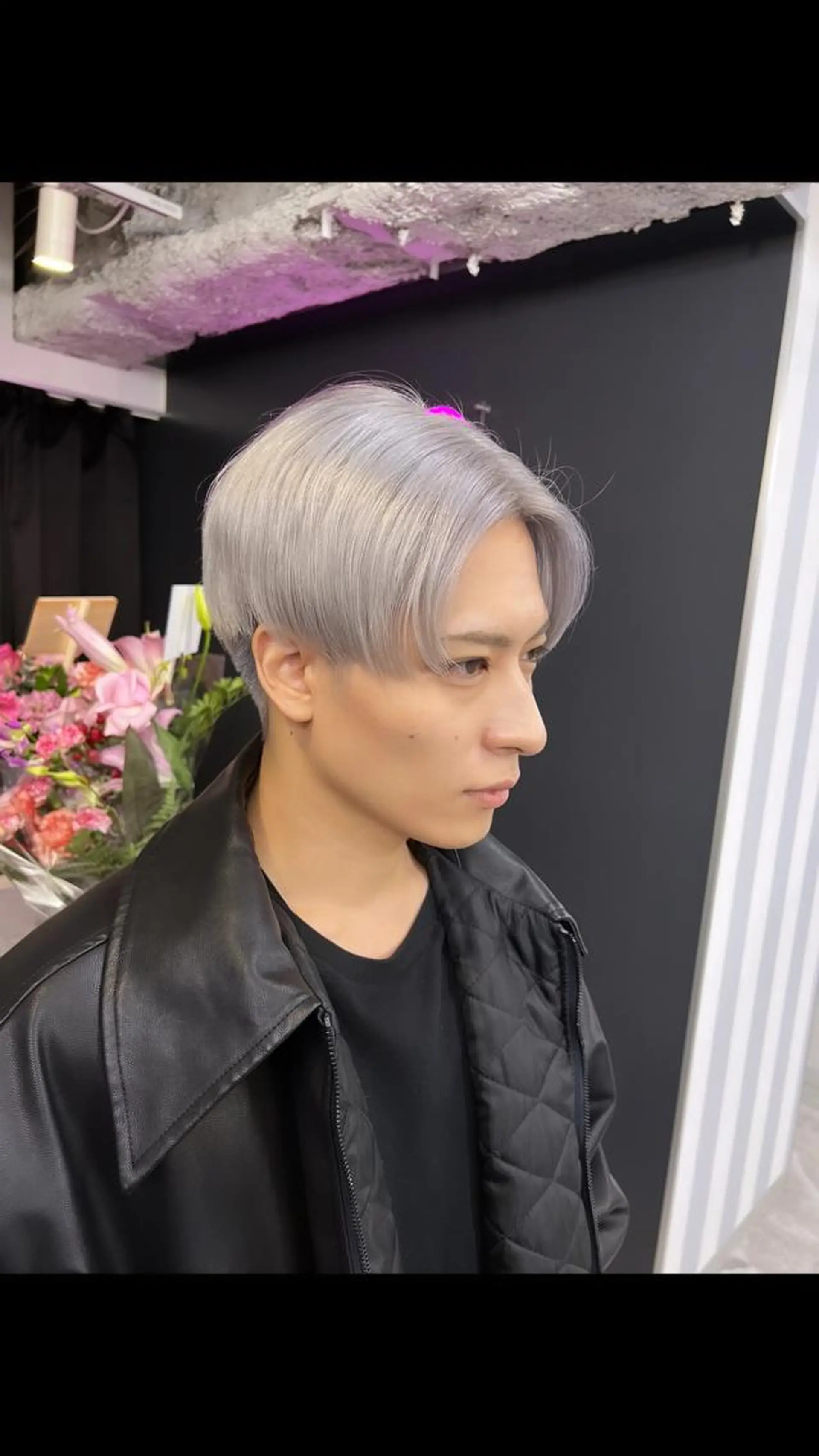 ショート カラー シルバー ホワイトシルバー ヘアカラー トリートメント 宇野 堅太 本気で 悩む方へ✨のヘアスタイル