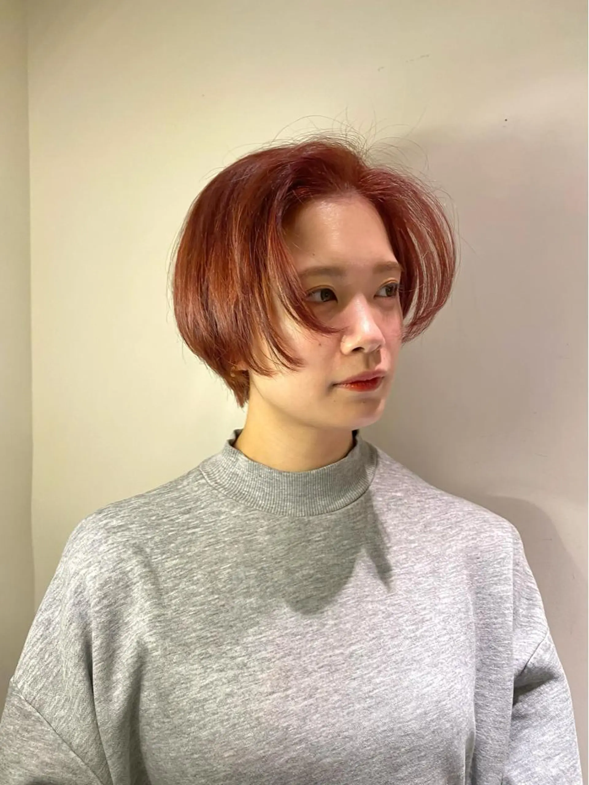 ショート カラー ハンサムショート ブリーチ ダブルカラー ブリーチなしカラー オレンジ 🫶🏻桃果🫶🏿 只今休職中のヘアスタイル