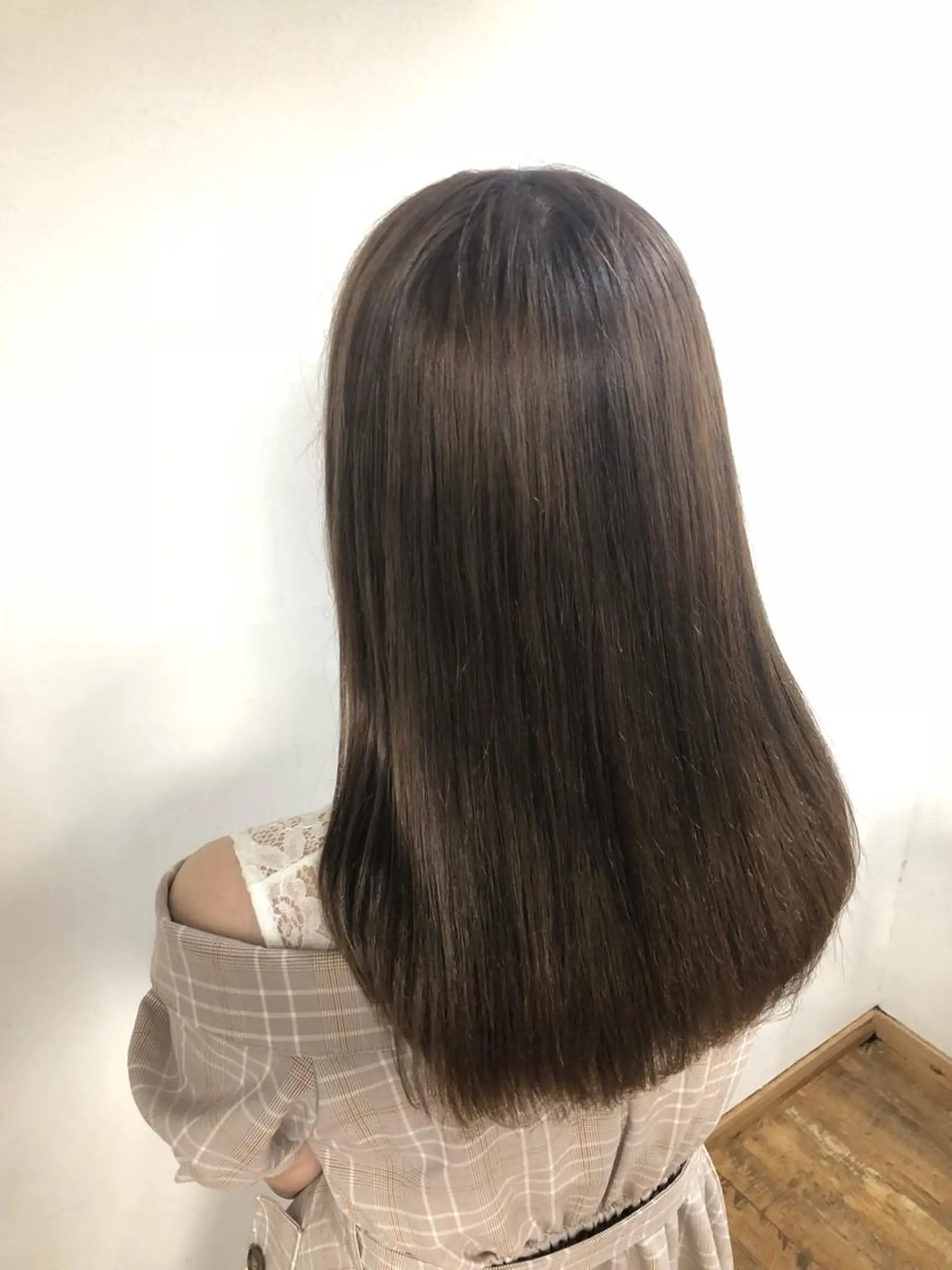 セミロング カラー ベージュカラー 透明感カラー Laf.【ラフ］北坂戸駅前所属・🌈New Open Laf.🌈奥居伸輔のヘアスタイル