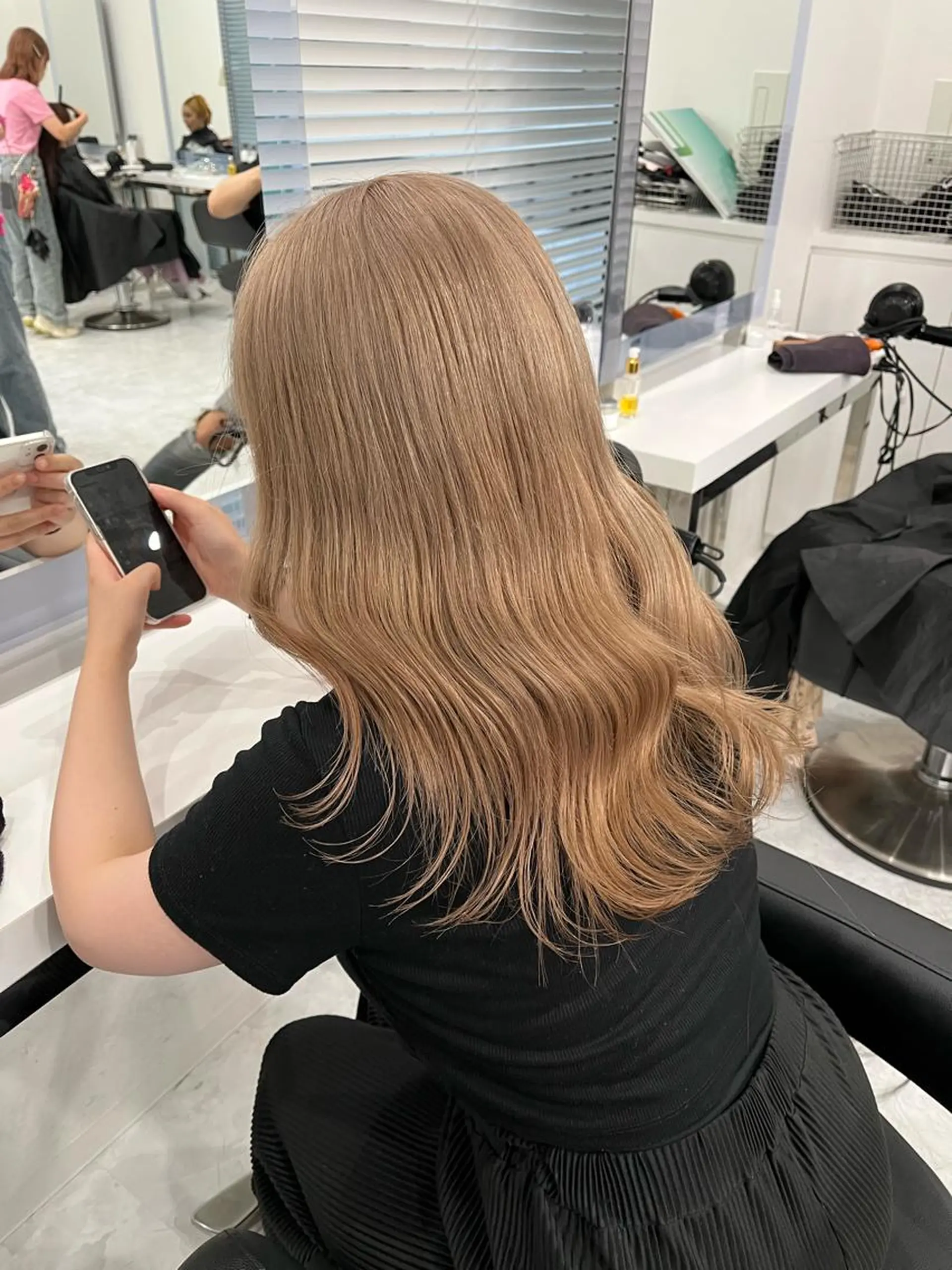 ロング カラー ヘアアレンジ ヘアカラー トリートメント ヘッドスパ ヘアセット 💖透け感ベージュ KOTA💖のヘアスタイル