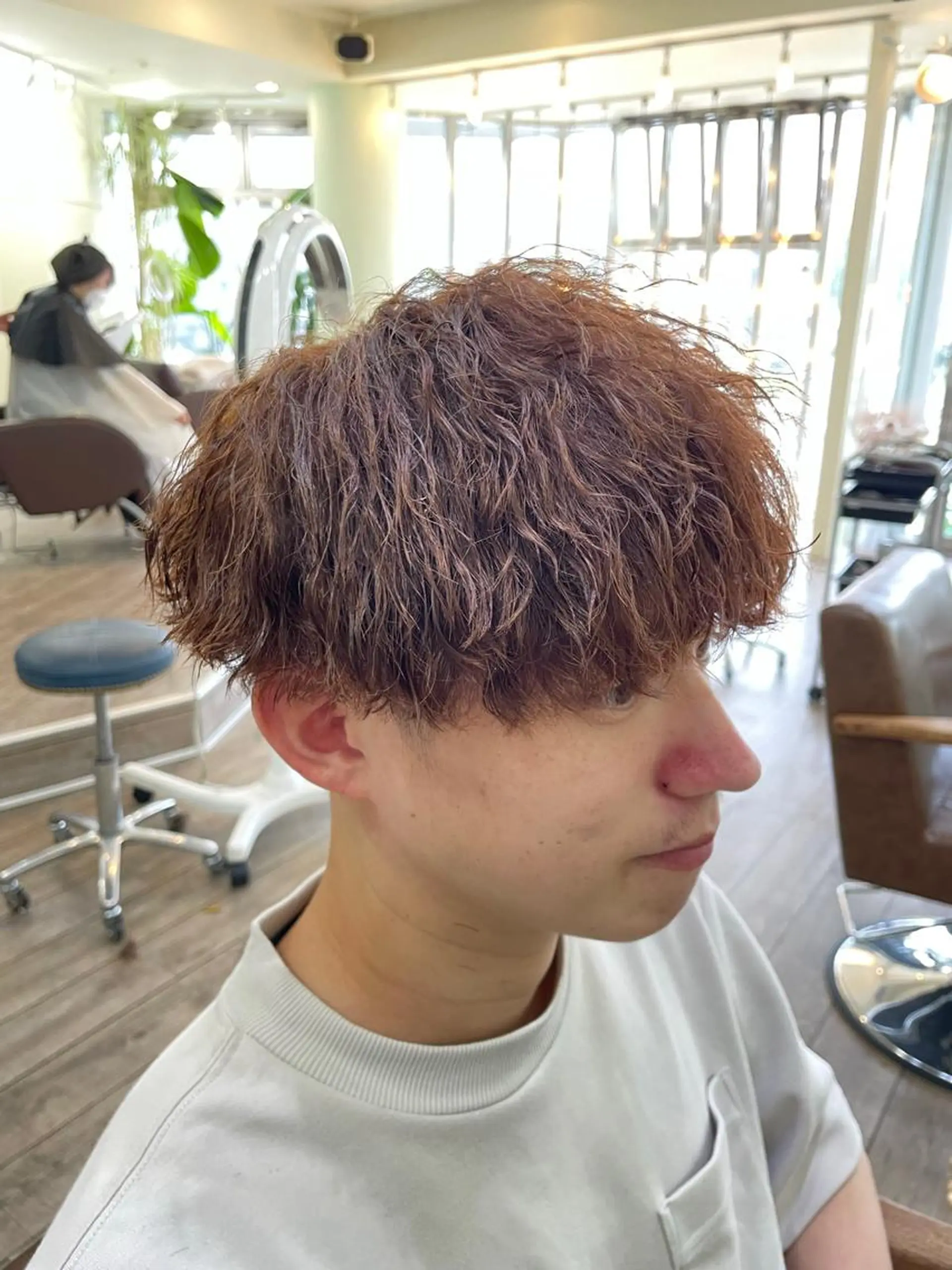 ショート カラー メンズ シールエクステ メンズバレイヤージュ メンズブリーチ フェードカット メンズハイライト カット パーマ WEST OLAND加藤圭介のヘアスタイル