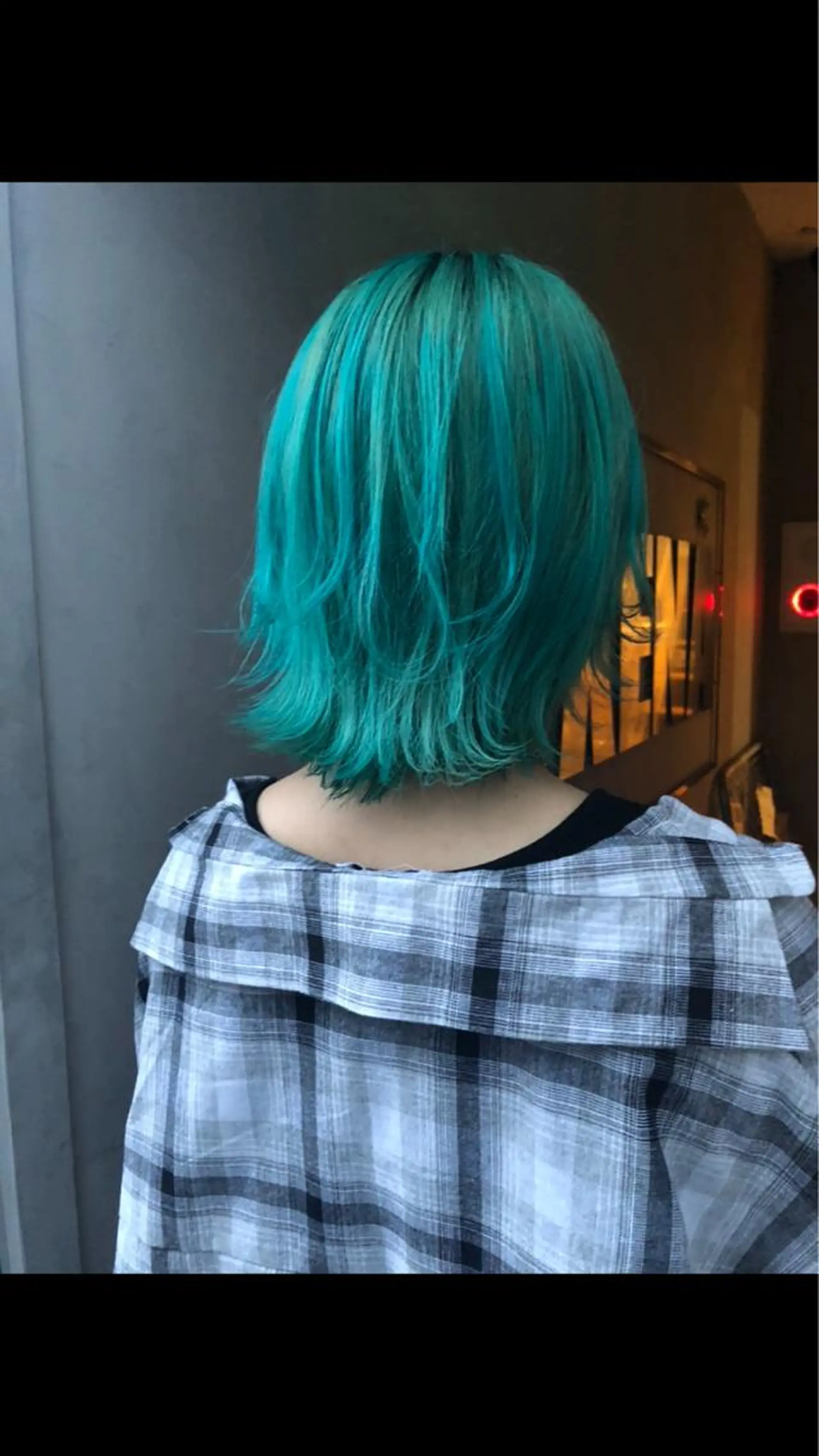 ショート カラー エメラルドグリーン MIYU💋💖 〈XENA渋谷本店〉のヘアスタイル