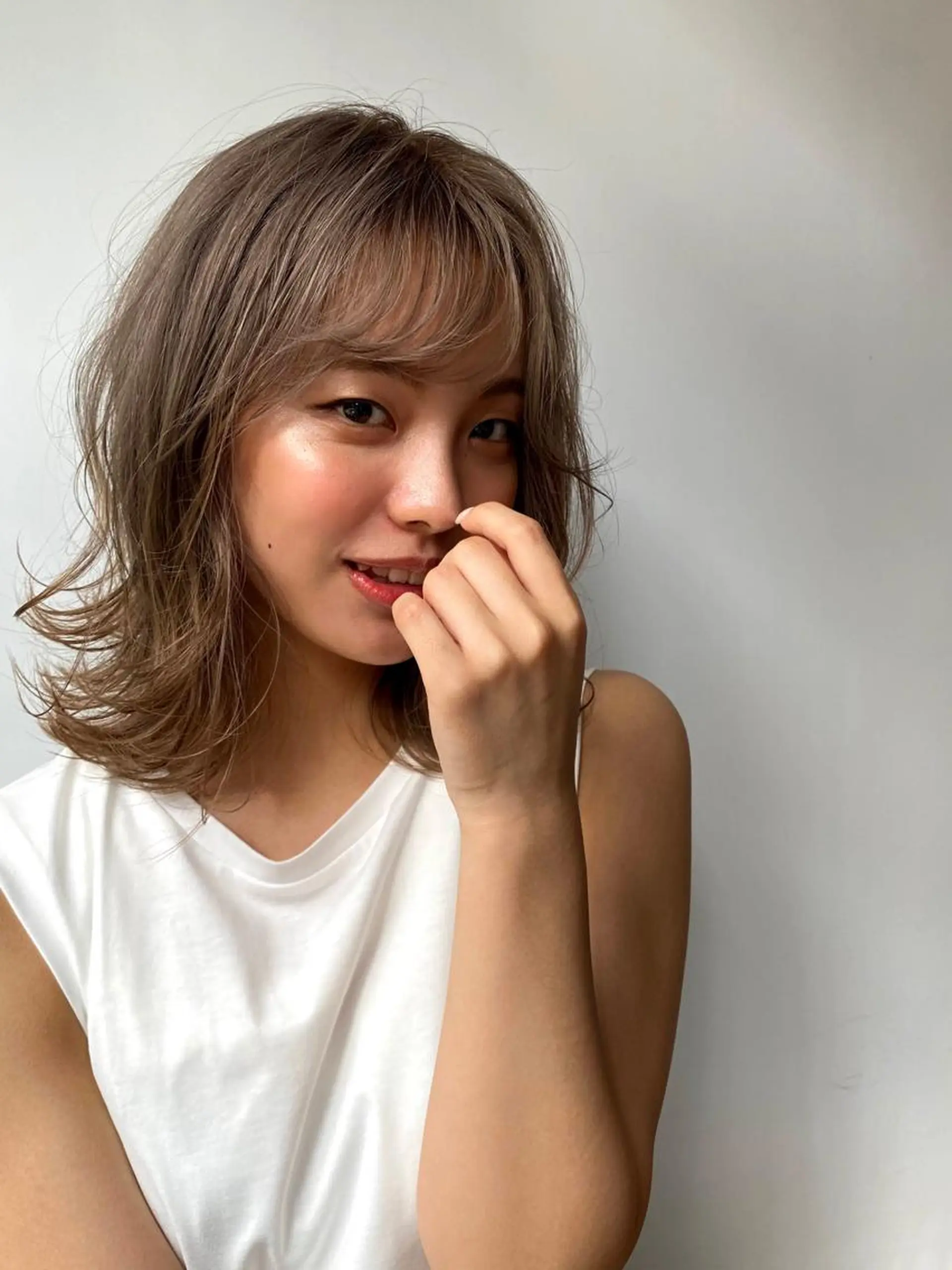 ミディアム カラー カット ヘアカラー トリートメント ハイトーン/ボブ/ レイヤー💫カイセイのヘアスタイル