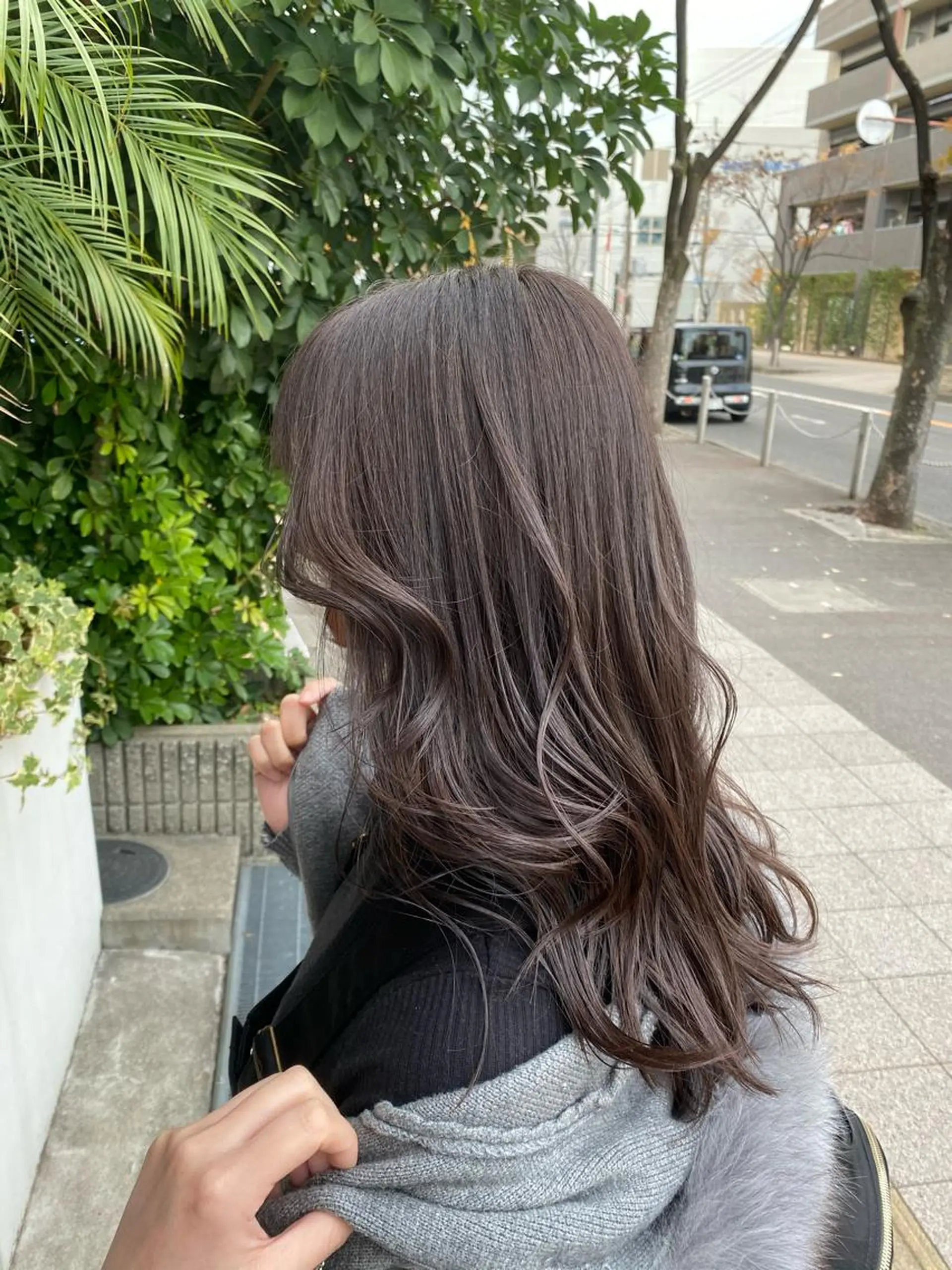 セミロング アッシュ カット ヘアカラー LandS  barber &beauty所属・髪質改善特化 長澤友哉のヘアスタイル