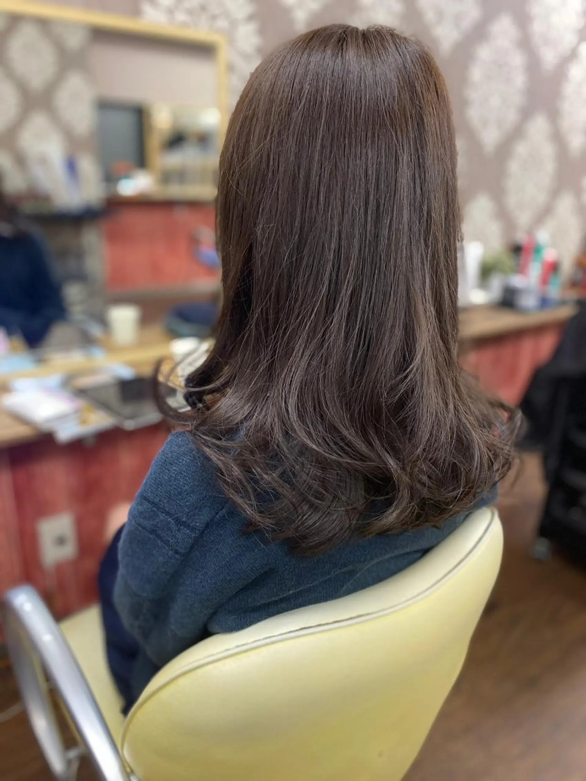 カラー イルミナカラー ヘアカラー トリートメント Relaxation Saljuのヘアスタイル