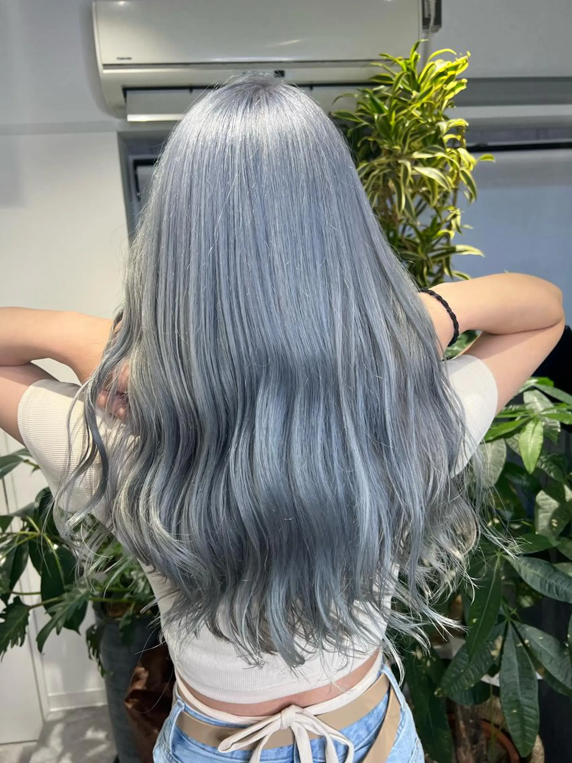 ロング カラー mimiiy梅田 中崎町ハイトーンのヘアスタイル