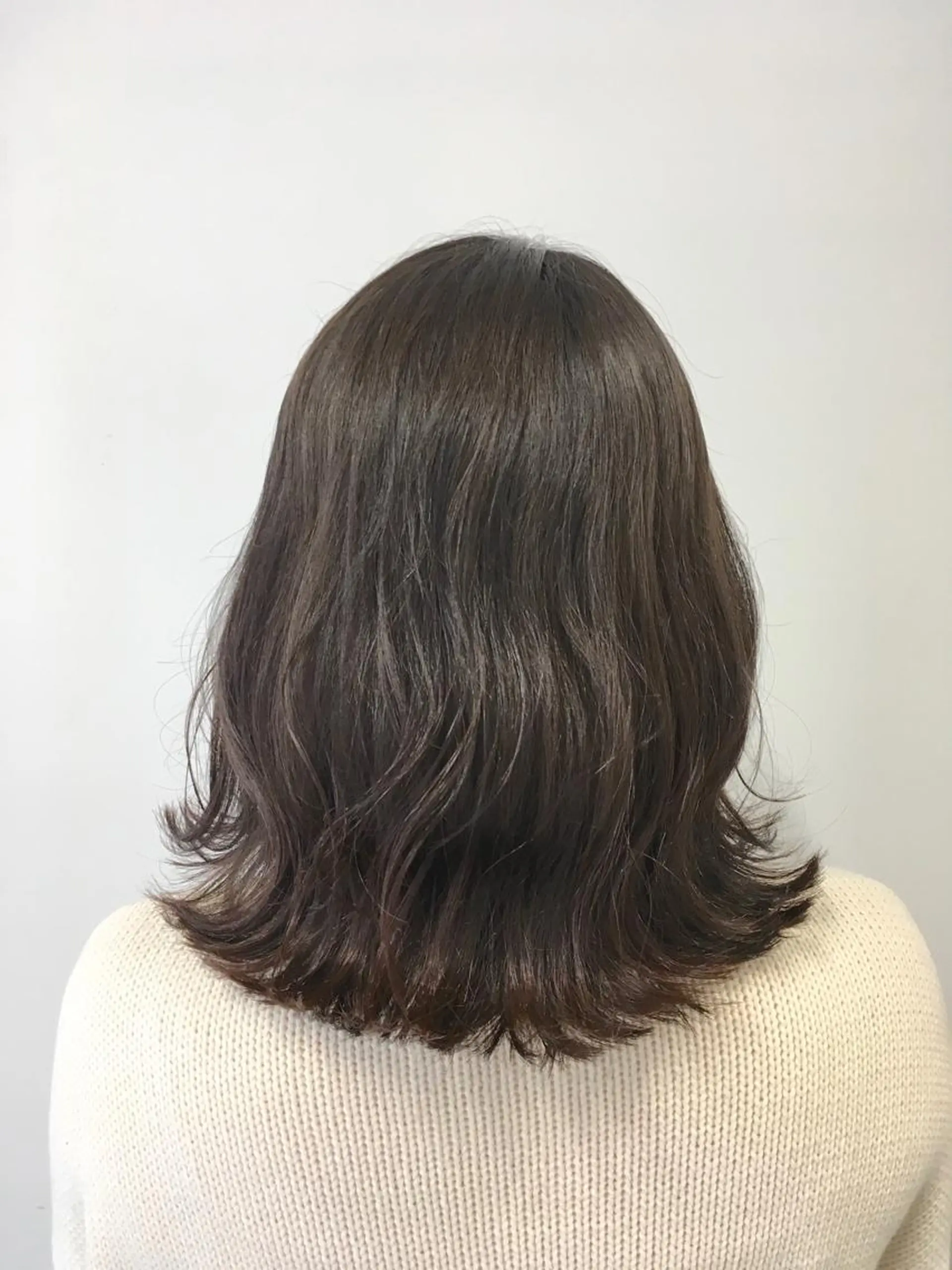 ミディアム カラー ベージュカラー フォギーベージュ go today shaire salon 本店所属・yoshi ☆のヘアスタイル