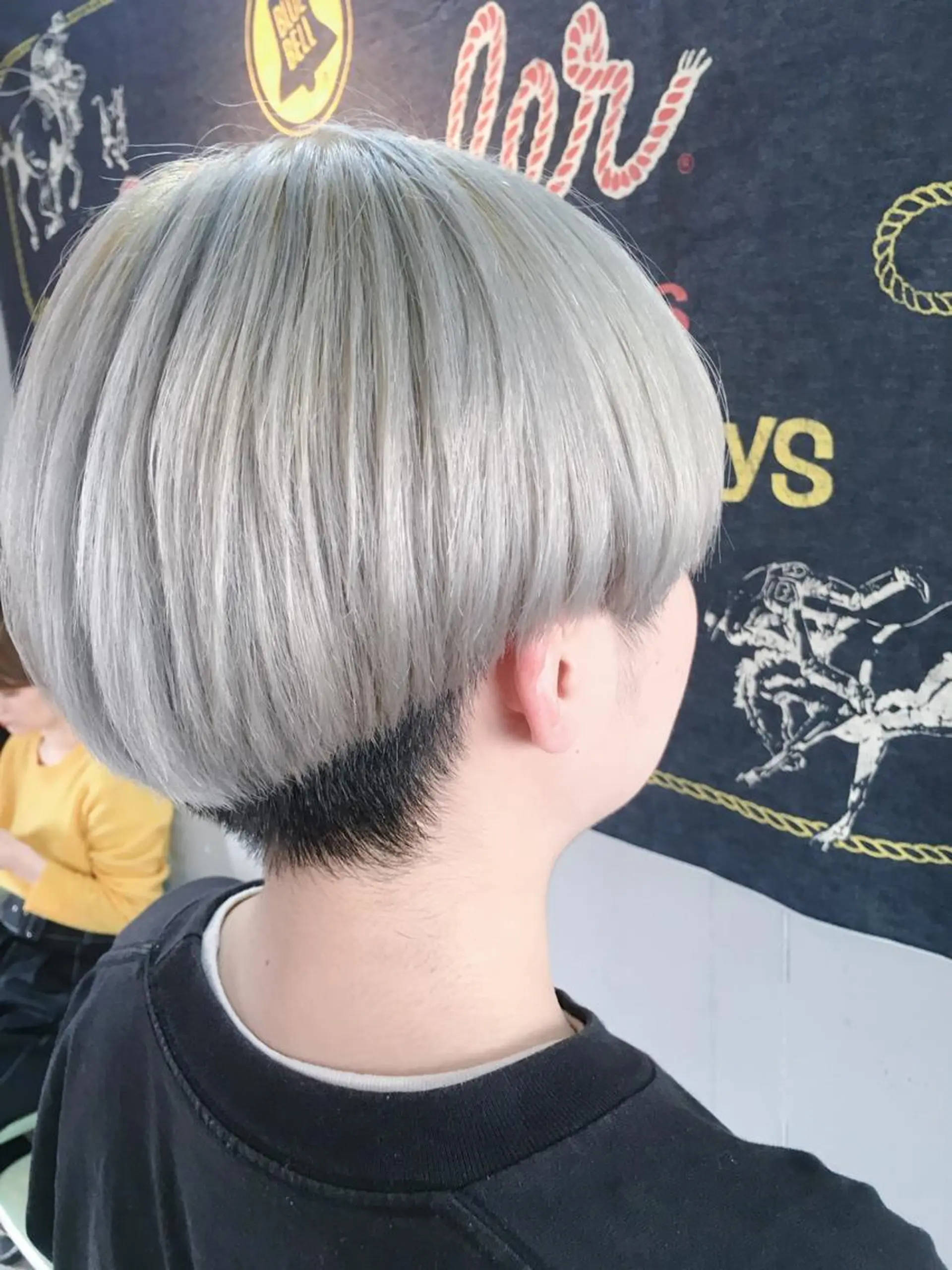 ショート カラー アッシュ ホワイトアッシュ 外国人風カラー ヘアカラー トリートメント 代表 中島貴志のヘアスタイル