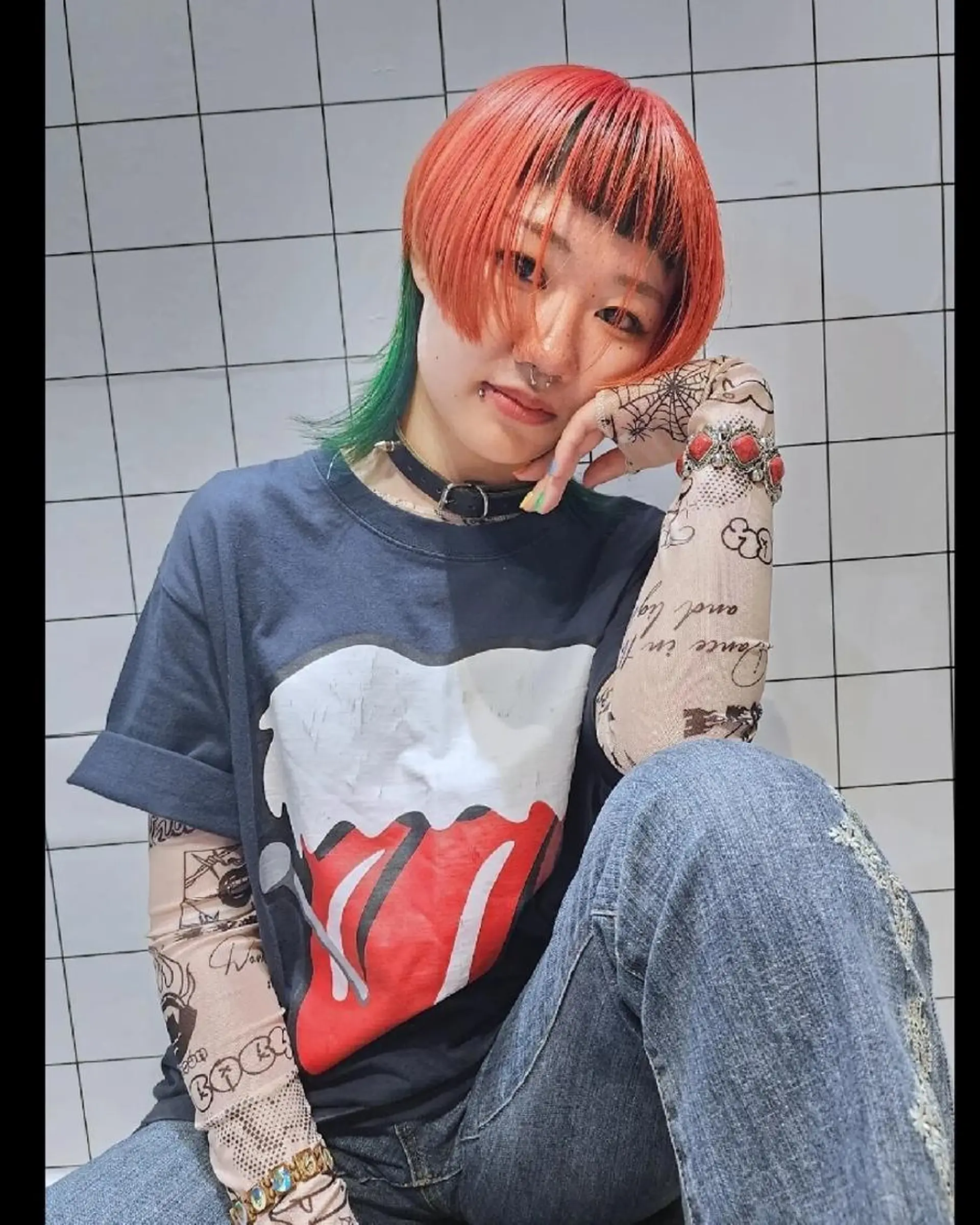 ミディアム Backbocker所属・ハイトーン/ブリーチ /デザインカラーのヘアスタイル