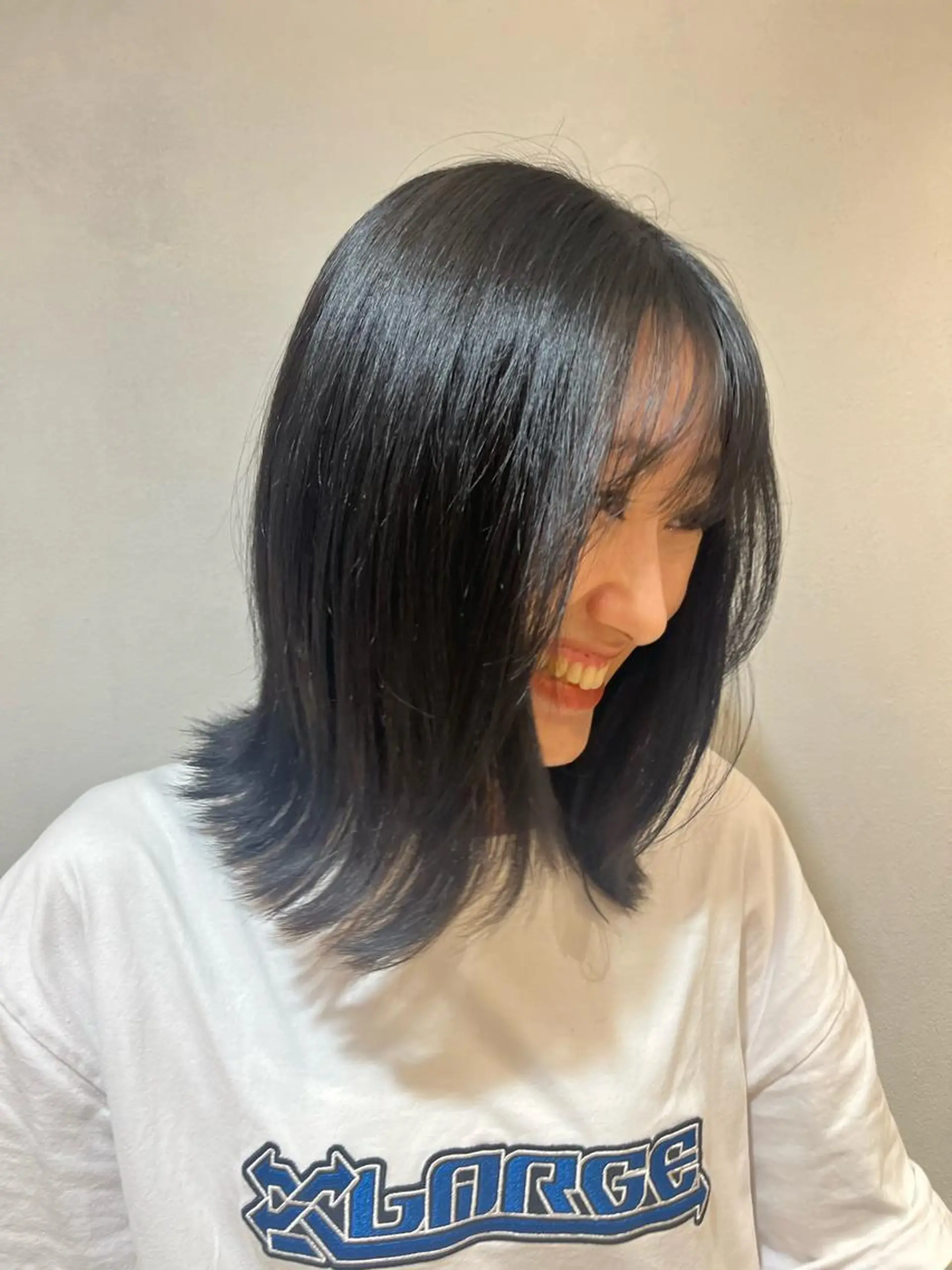 ミディアム カラー 切りっぱなしボブ ×暖色🌷江梨🍎のヘアスタイル