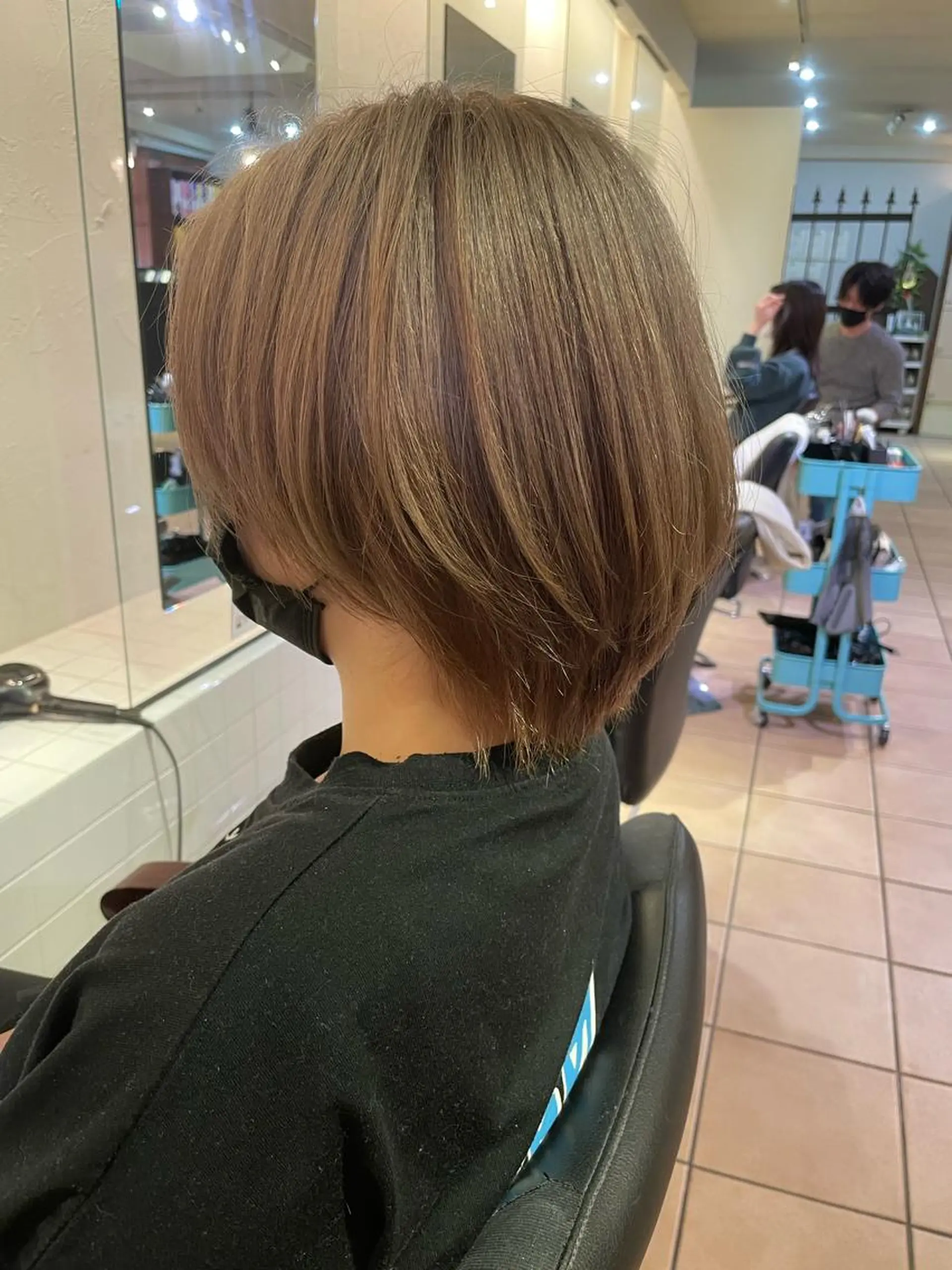 ショート カット ヘアカラー 宮里 雄大のヘアスタイル