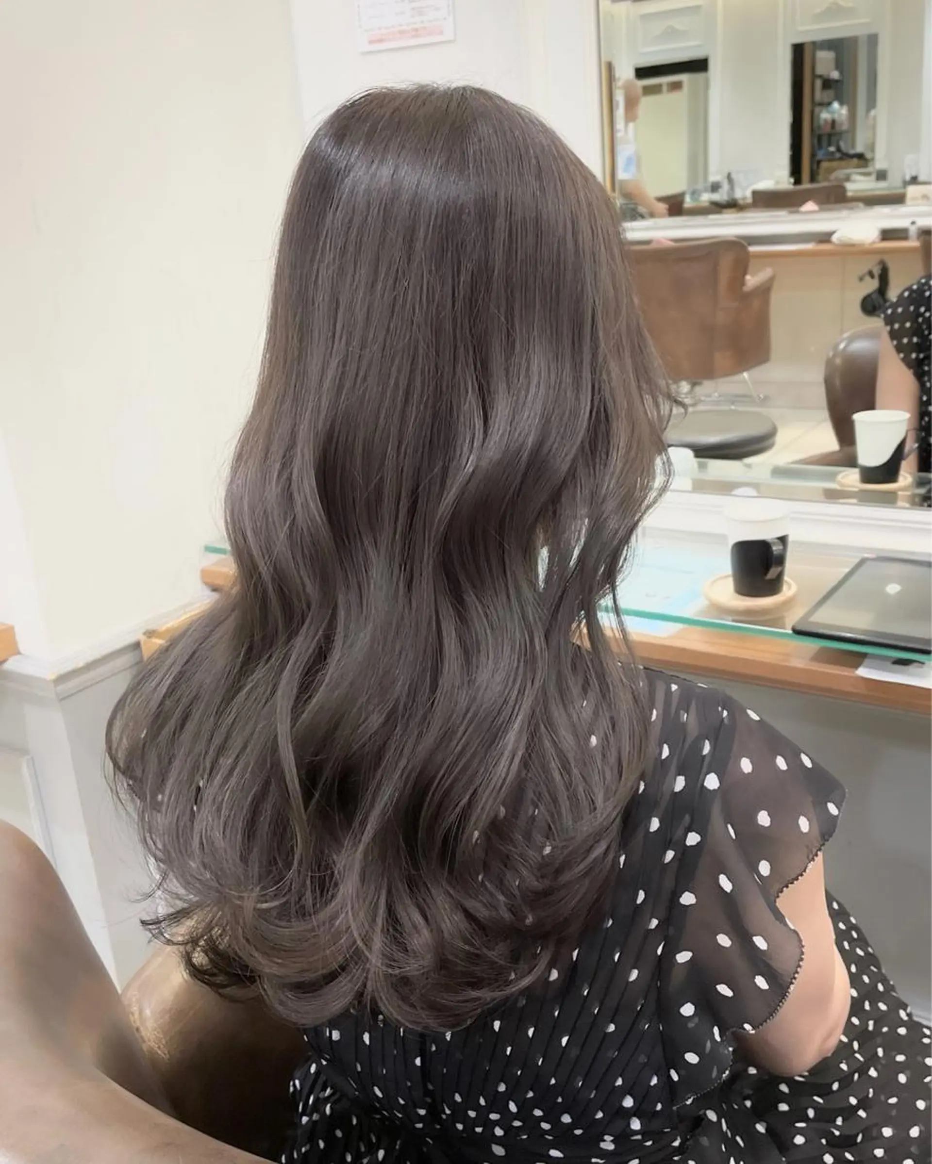 ロング カラー ブリーチ 透明感カラー グレージュ オリーブグレージュ オリーブグレー カット ヘアカラー トリートメント 横浜/レイヤーカット /韓国ヘア/佐藤記正のヘアスタイル