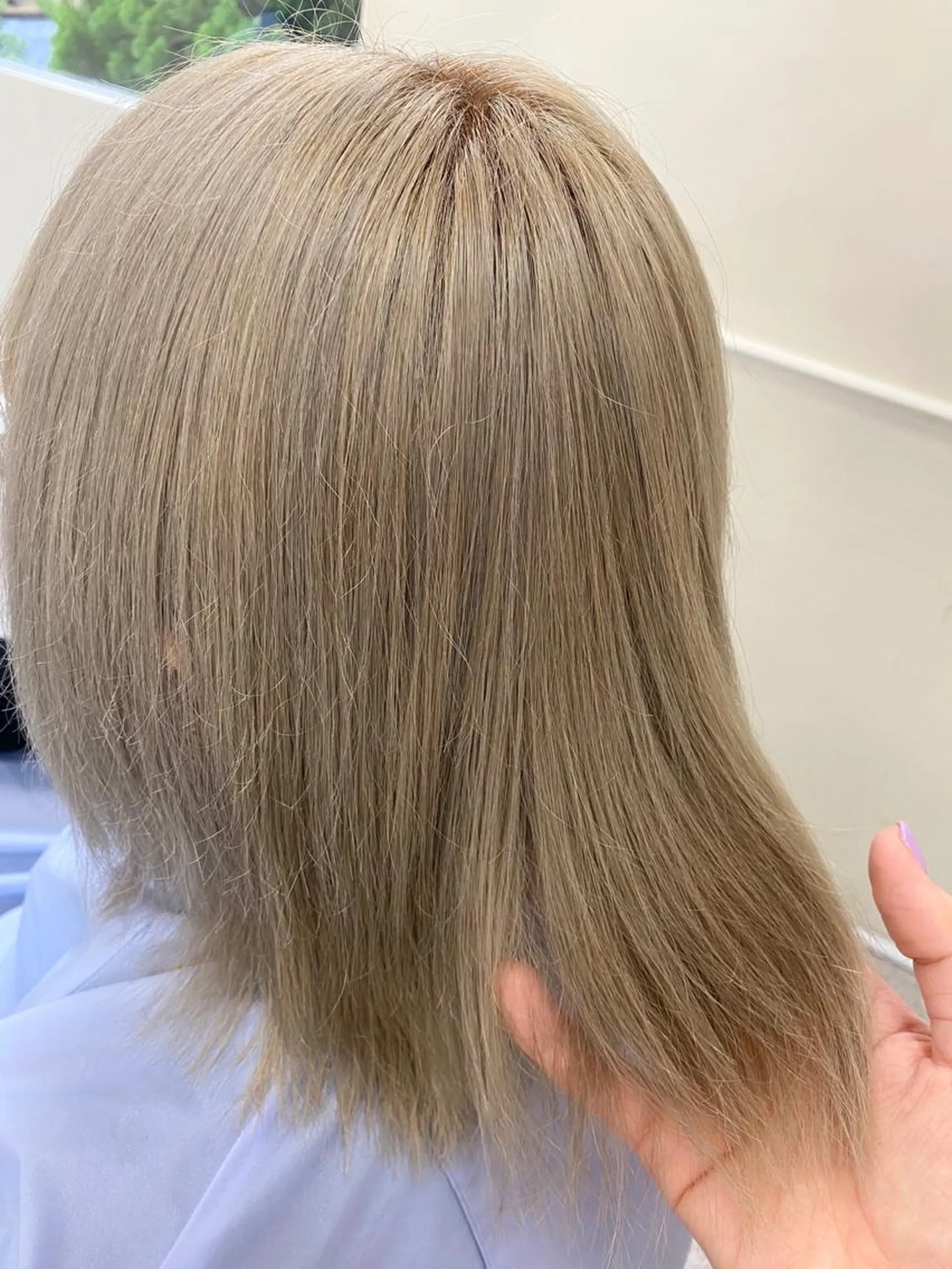 ミディアム ヘアカラー エクステ ハイトーン 💭黒崎ハルカのヘアスタイル