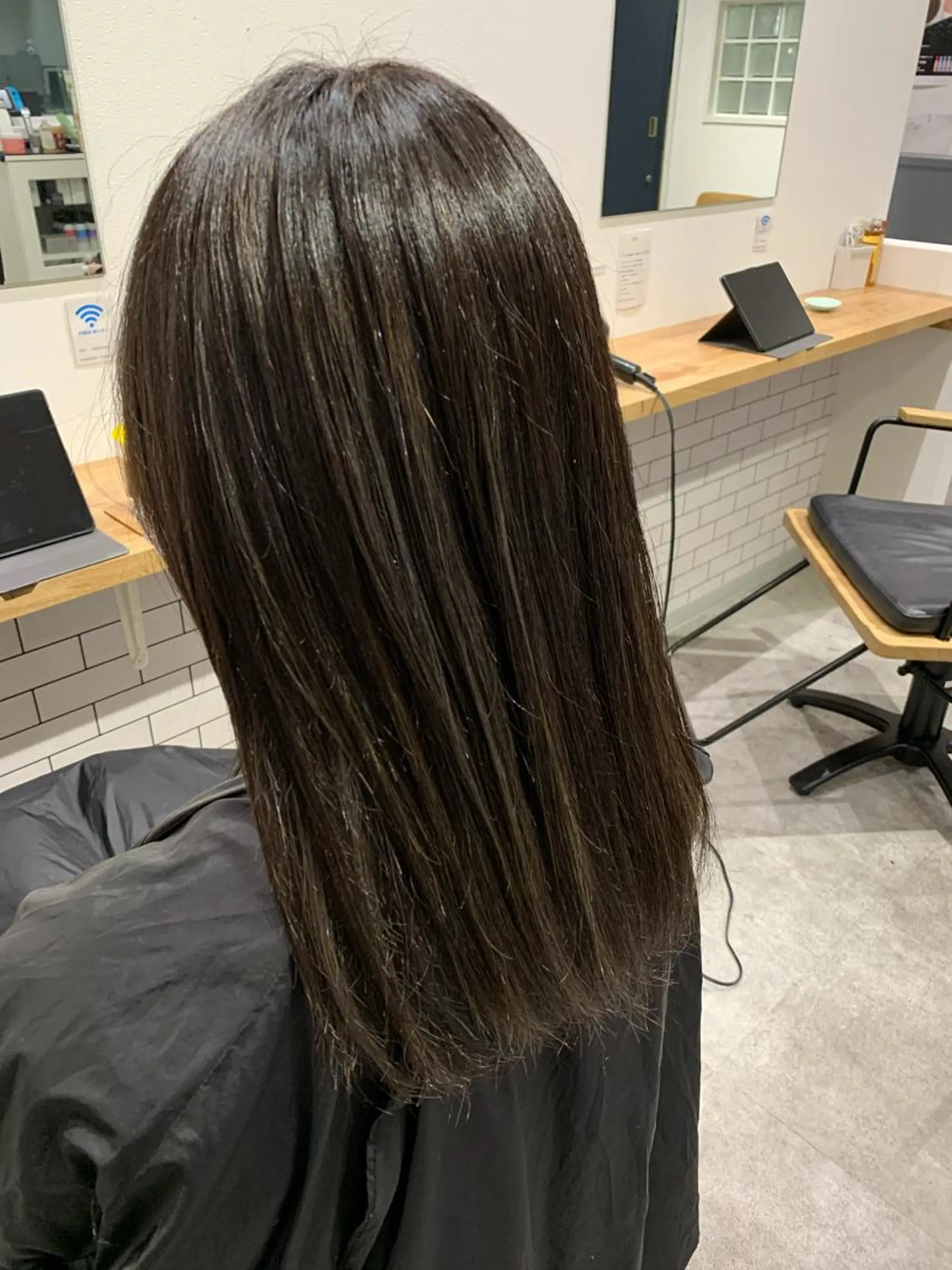 ロング カラー アッシュ バレイヤージュ ベージュカラー ブロンド ブルーカラー ヘアカラー Nishida Ryomaのヘアスタイル