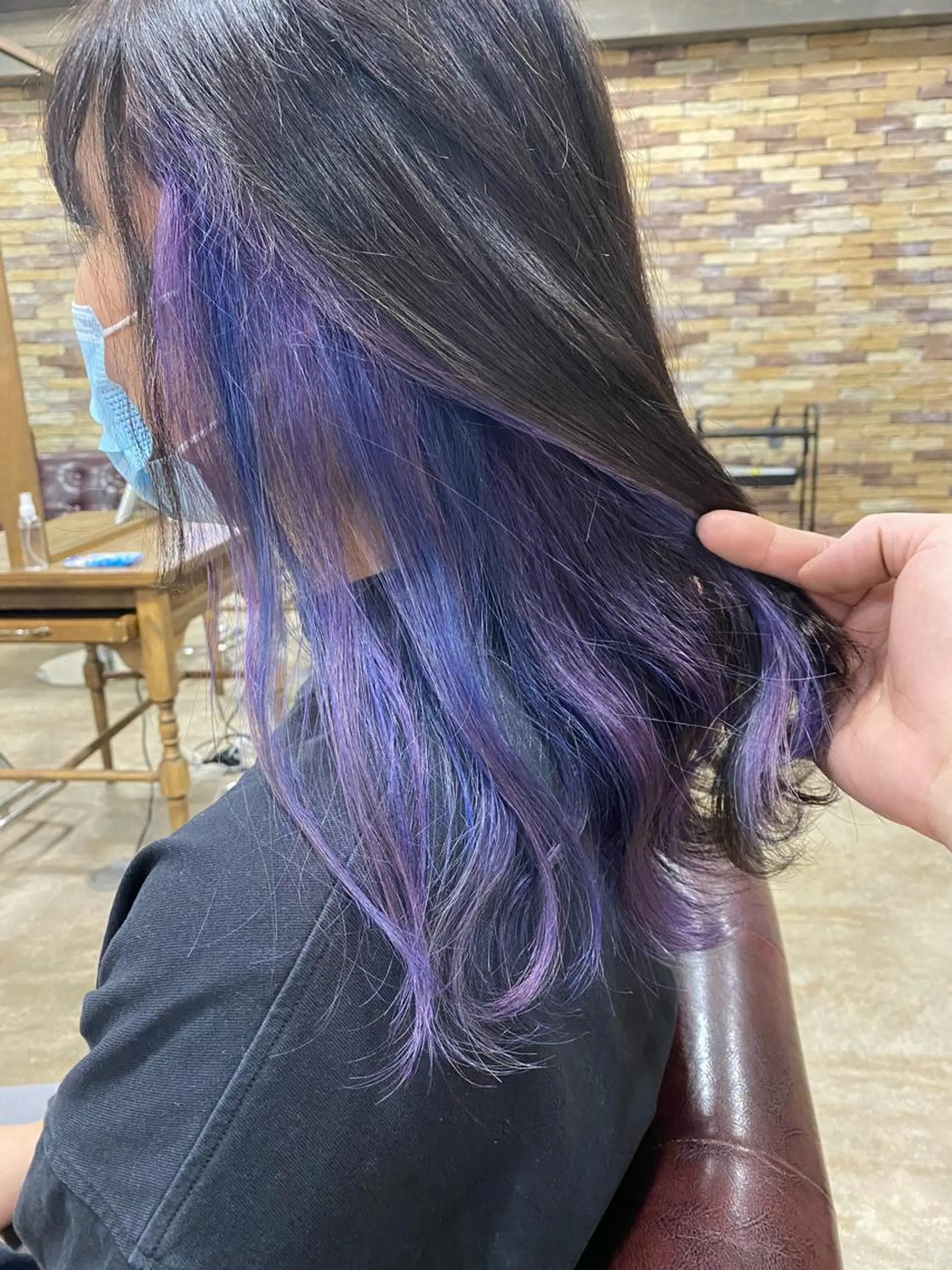 ミディアム カラー ブリーチ ブルーカラー ユニコーンカラー ヘアカラー ALLY（アリー）所属・ミニモお気に入り数 No.1宍戸雄弥のヘアスタイル