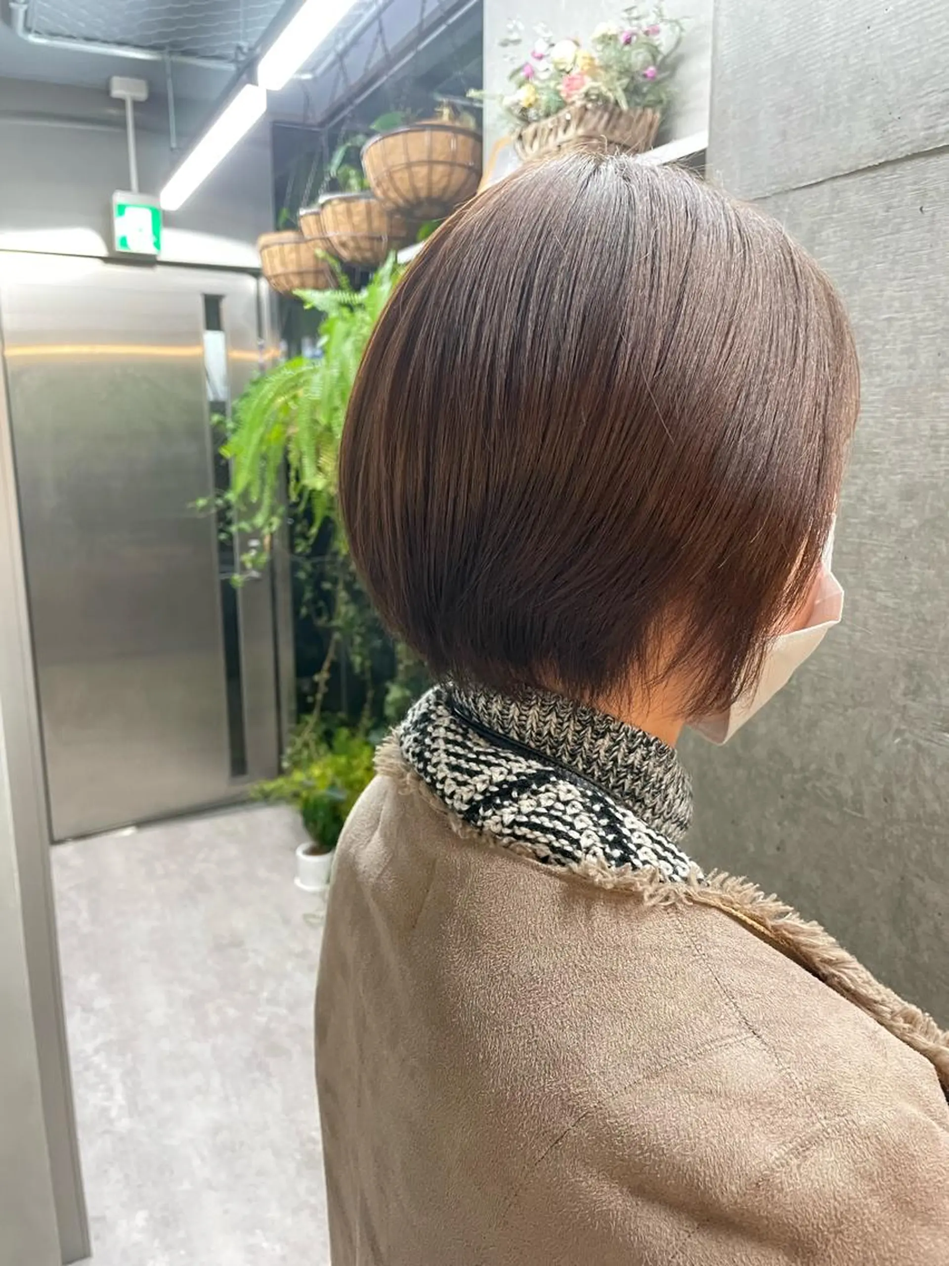ショート アッシュ ボブ ハイライト レイヤーカット シースルーバング 透明感／髪質改善 遠藤良祈のヘアスタイル