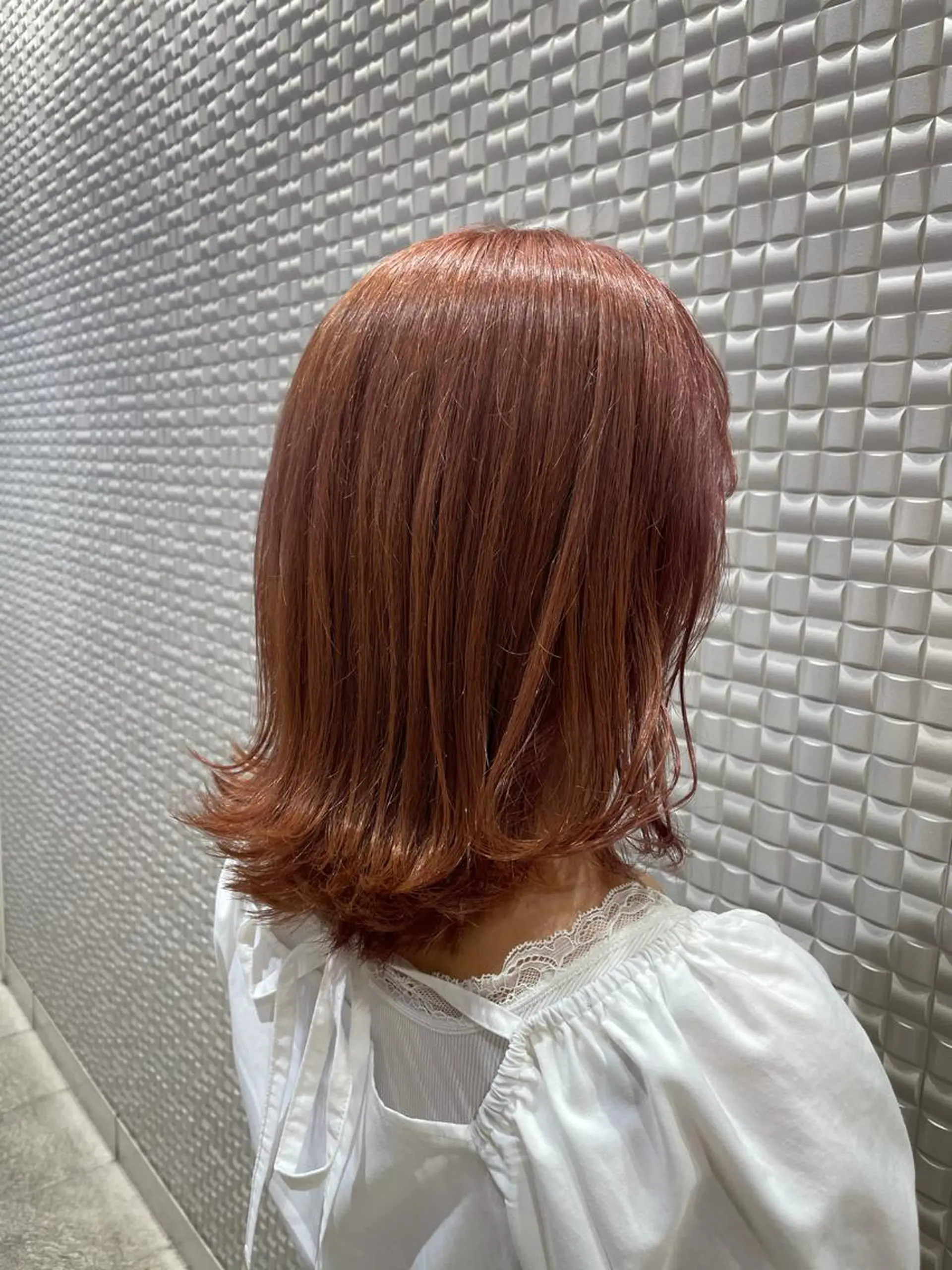 ミディアム カラー ブリーチ ピンクカラー シャドールーツ美容師 篠原康太のヘアスタイル
