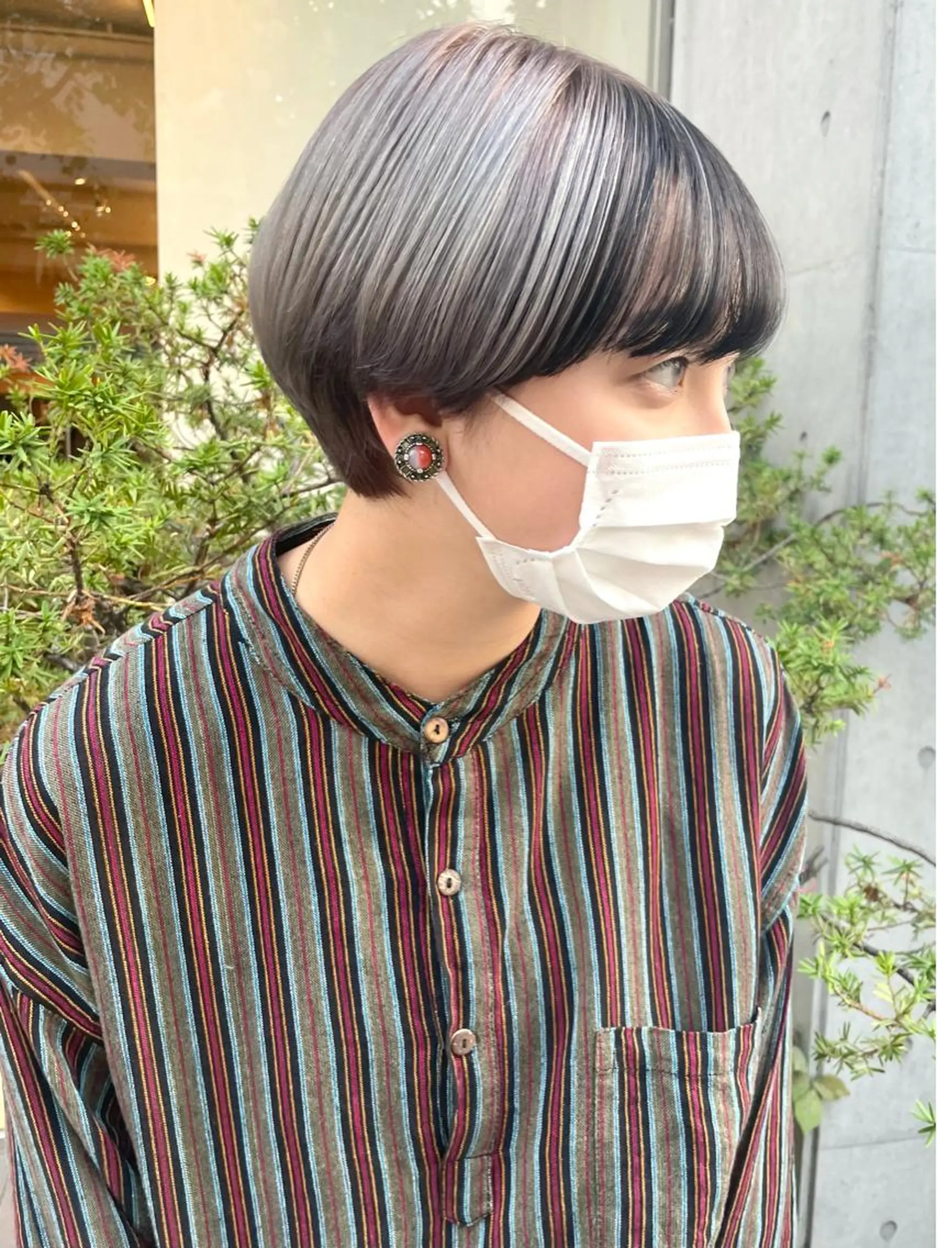 ショート カラー 岩戸 新のヘアスタイル