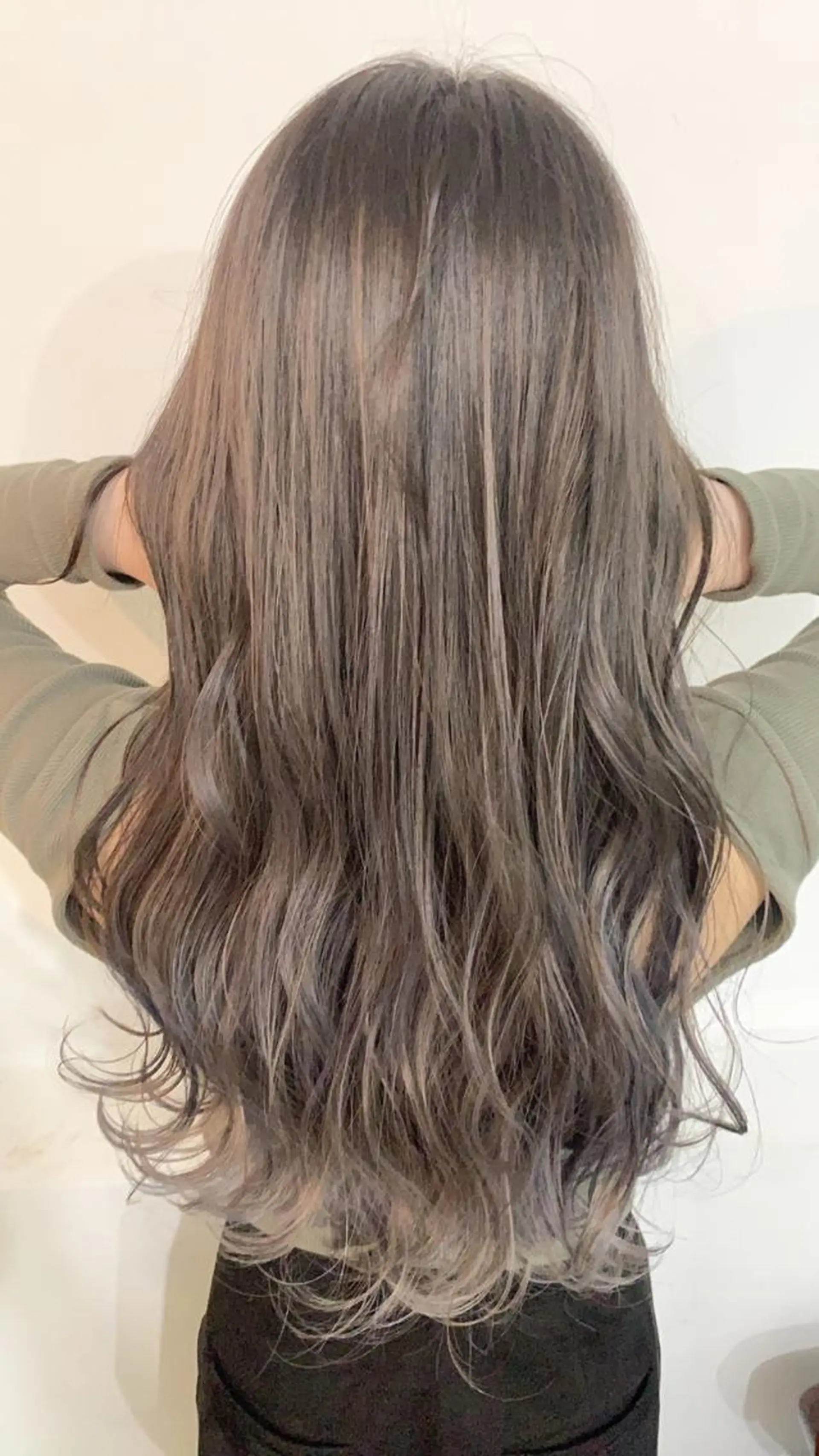 セミロング カラー パーマ ヘアアレンジ バレイヤージュ ベージュカラー ブルーカラー ブルーパープル グラデーションカラー ヘアカラー nico 原宿所属・nico【代表】 市川 拓也のヘアスタイル
