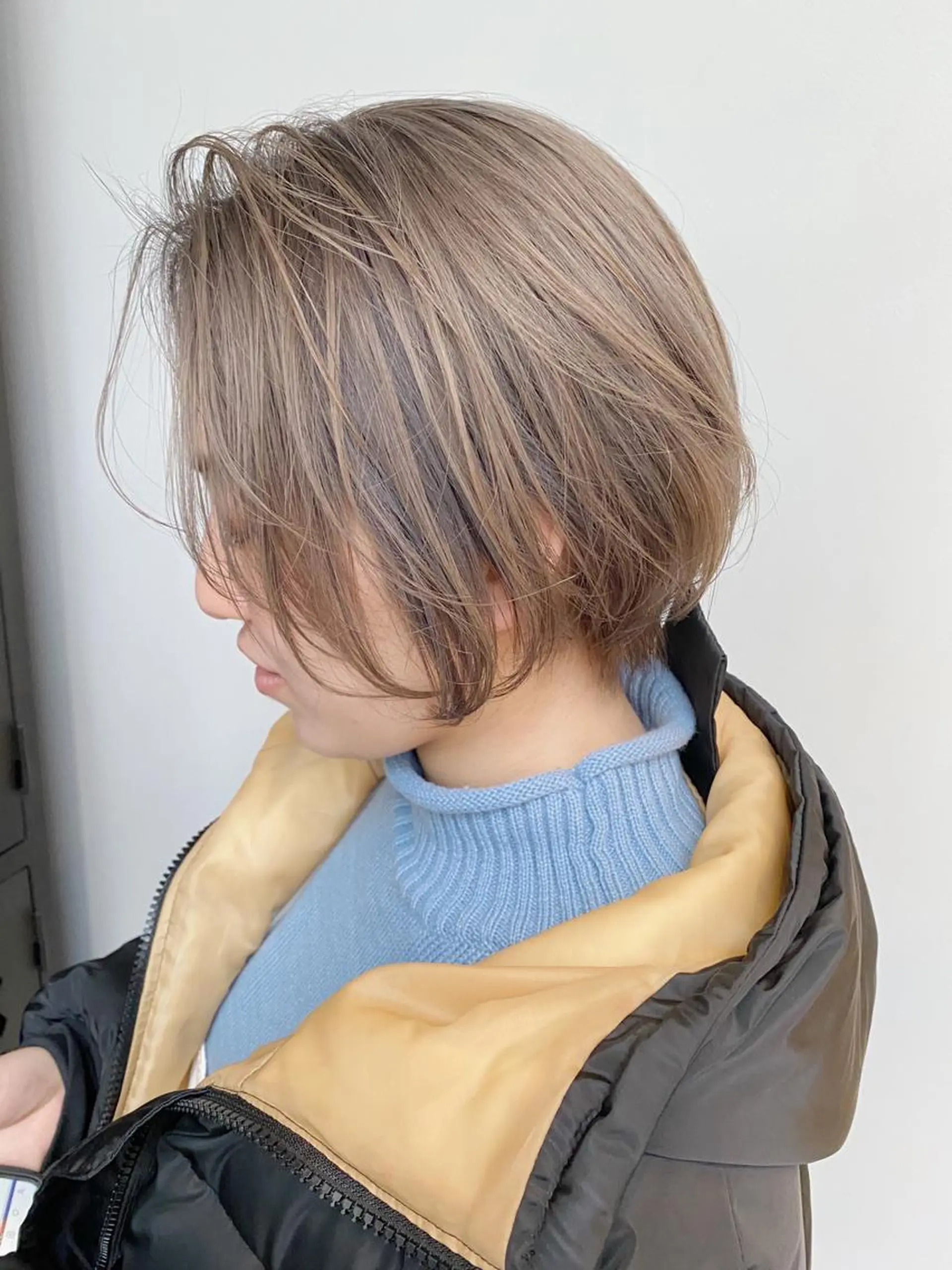 ミディアム カラー ベージュカラー ブリーチ ラテベージュ Pros所属・nana/レイヤー /酸性ストレートのヘアスタイル