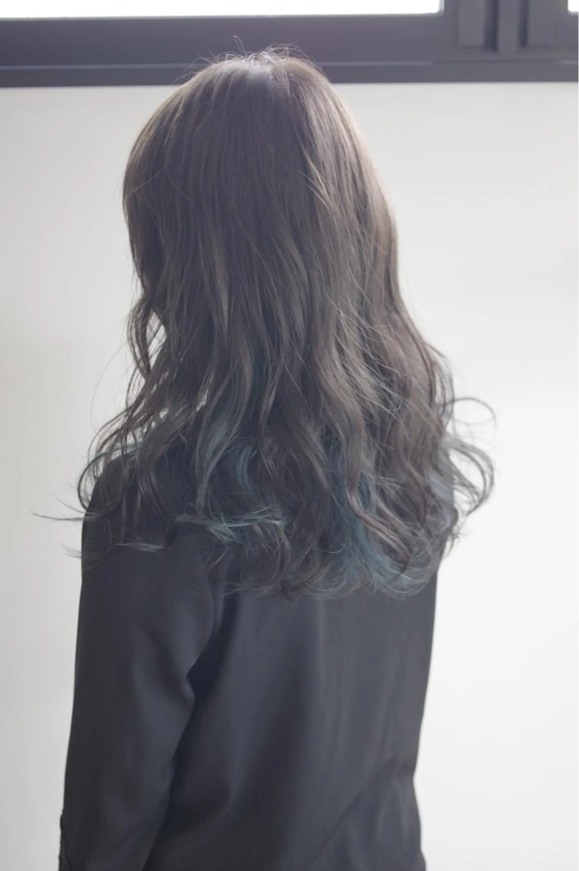 セミロング カラー 🌈ディレクター🌈 徳松優希のヘアスタイル