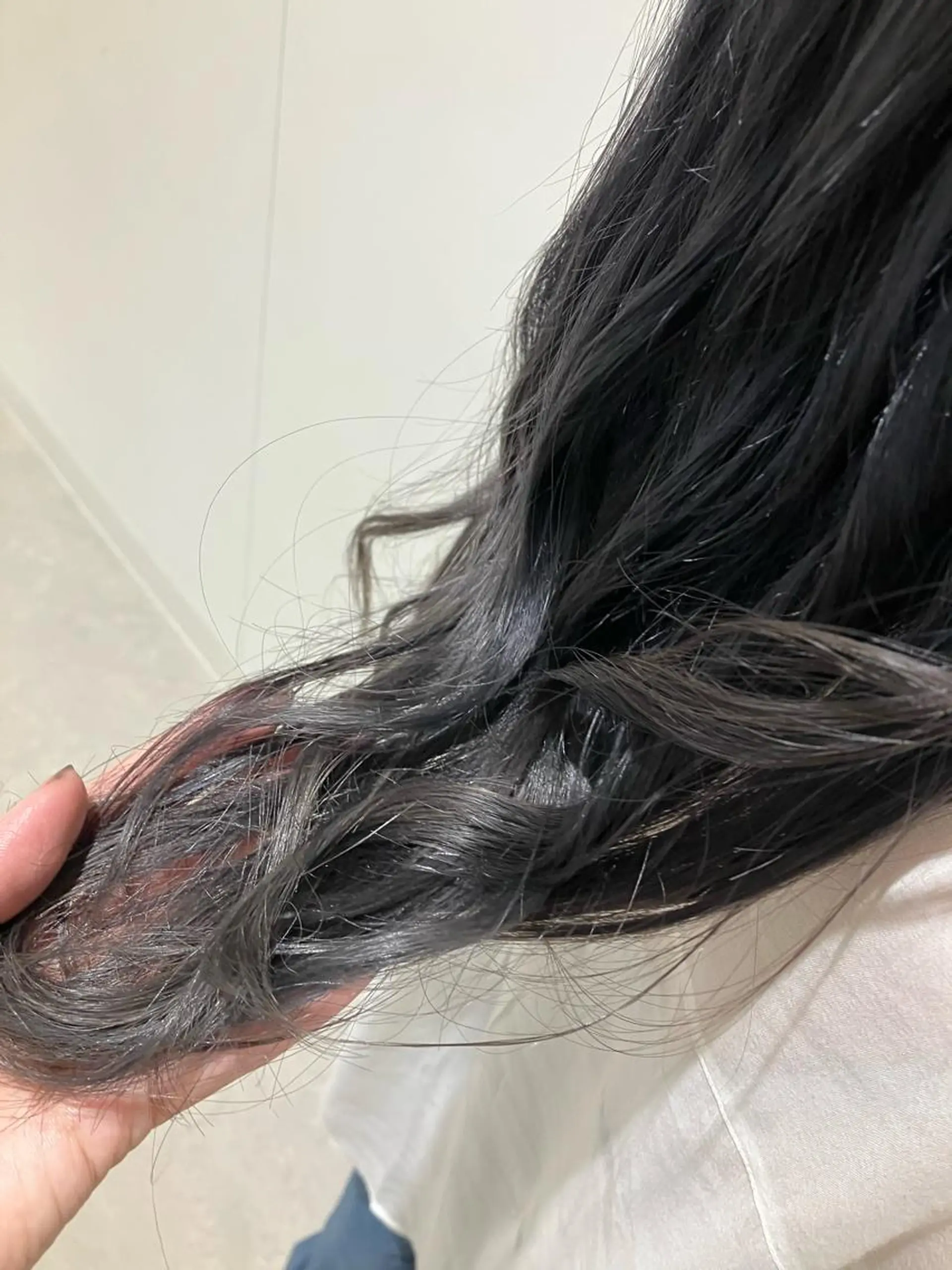 ロング カラー アッシュ ブリーチ 透明感カラー 小顔似合わせカット/ レイヤー/maiのヘアスタイル