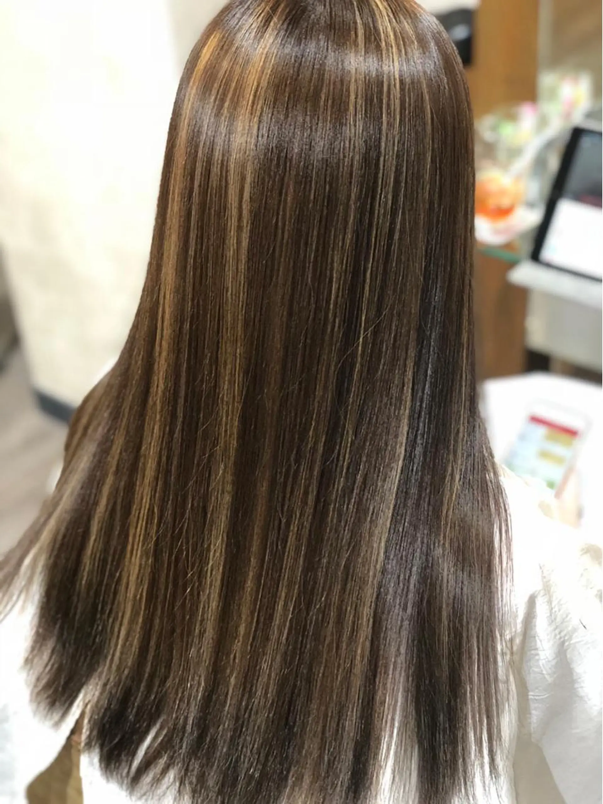 ロング ヘアカラー トリートメント BuzZ所属・西村 雄二のヘアスタイル