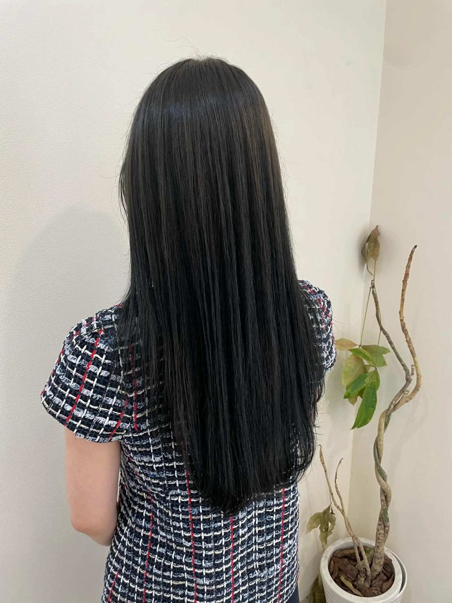 ロング カラー カット ヘアカラー 縮毛矯正 トリートメント 髪質改善支持率 NO.1🫧松野力也のヘアスタイル