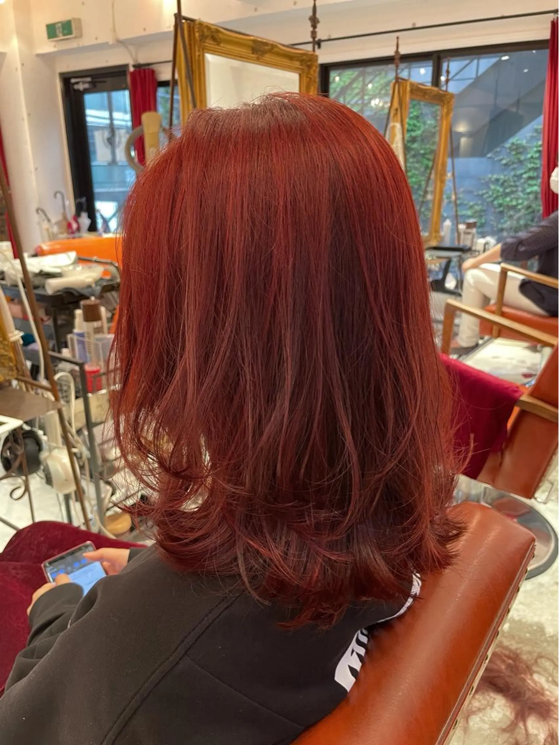 ミディアム カラー BEBE所属・ブリーチなし 透明感カラーKANAのヘアスタイル